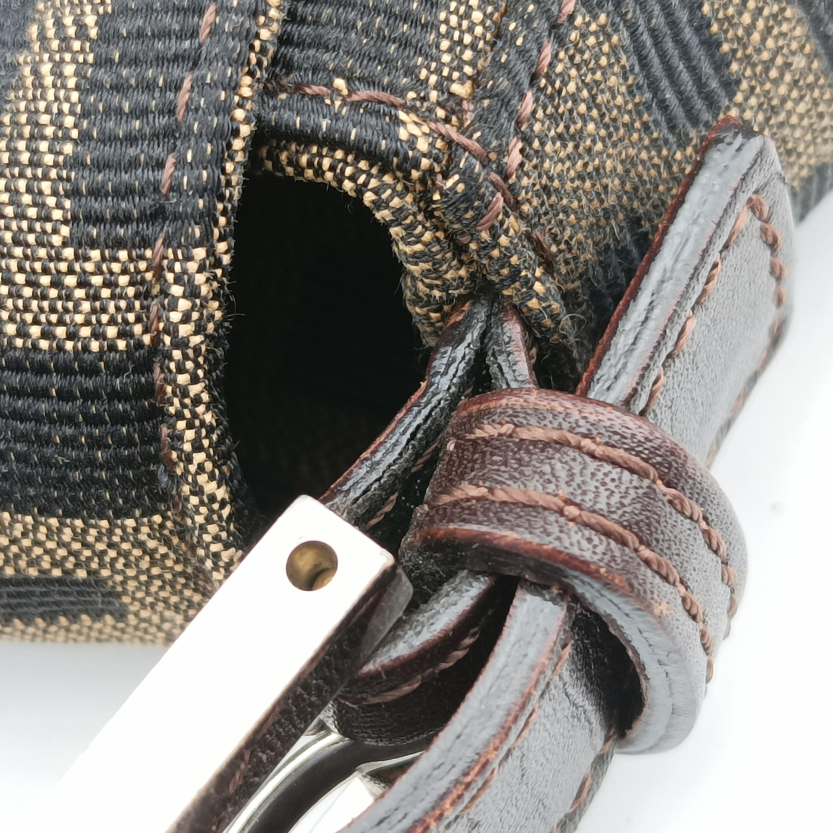 Pre-owned Fendi Baguette Zucchino Brown canvas 377526 shoulderbag | stylenewstar