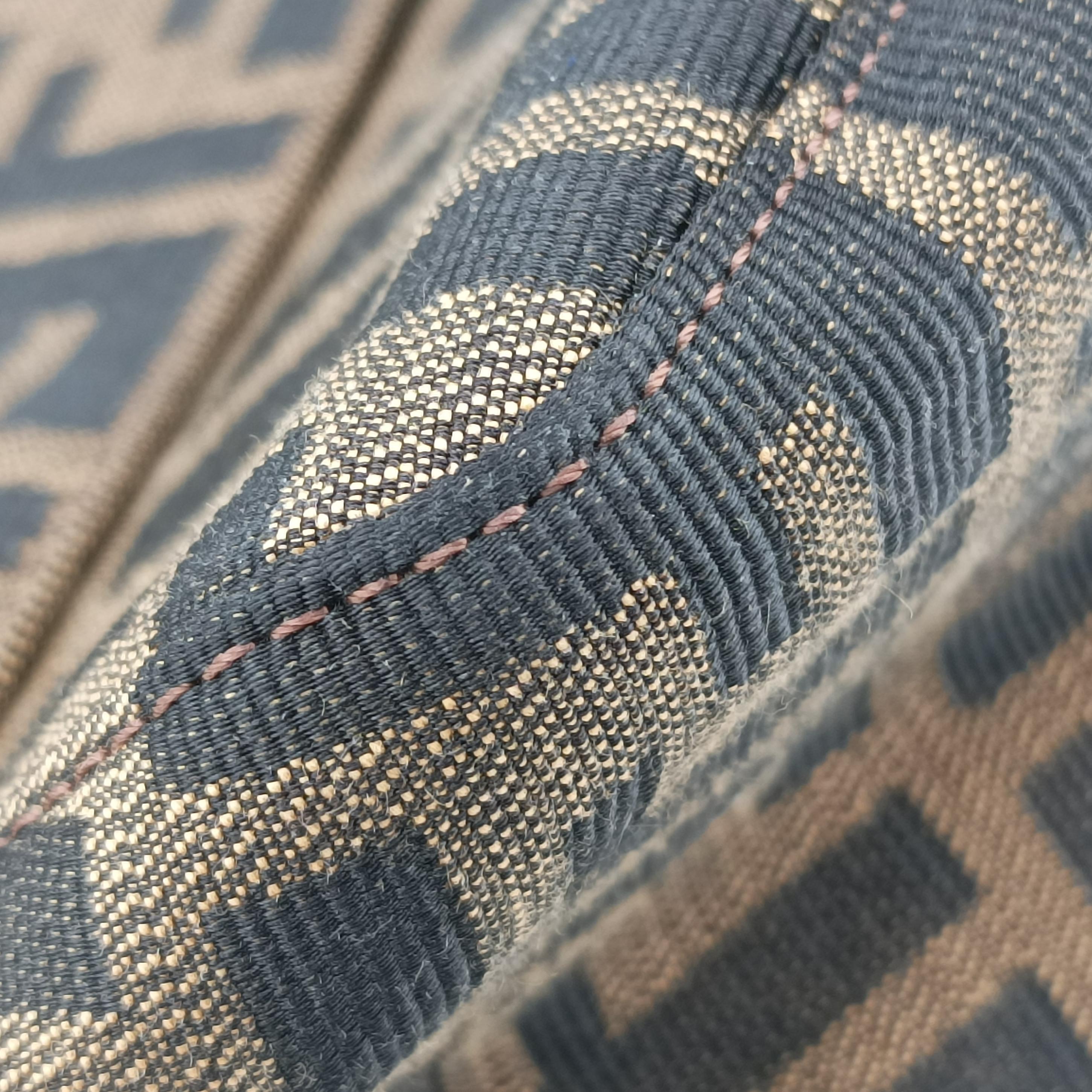 Pre-owned Fendi Baguette Zucchino Brown canvas 377526 shoulderbag | stylenewstar