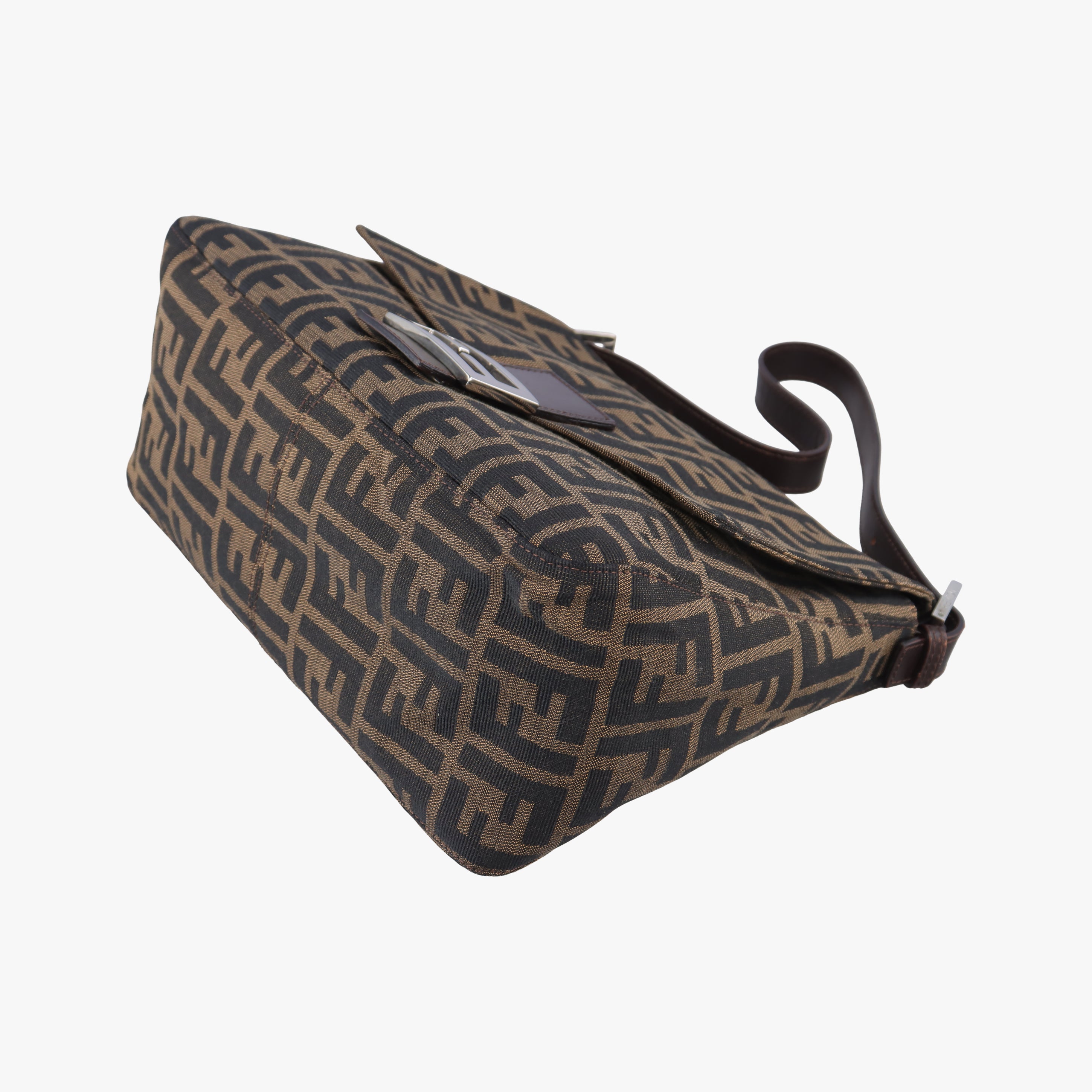 Pre-owned Fendi Baguette Zucchino Brown canvas 377526 shoulderbag | stylenewstar