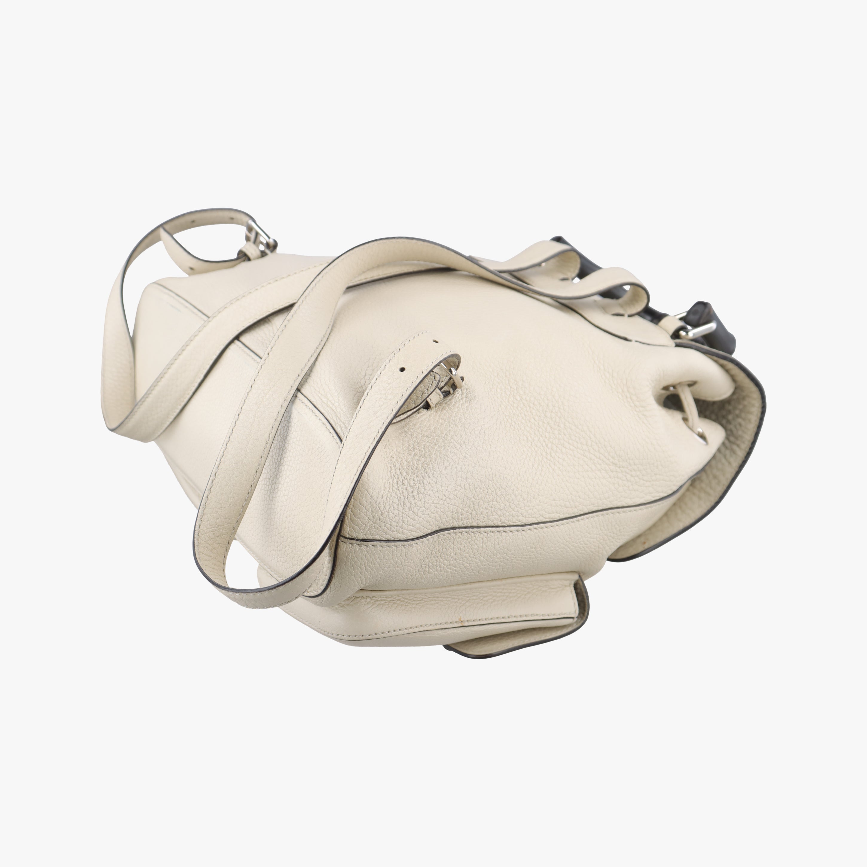 Pre-owned Gucci Bamboo fringe tassel White Leather 370833 backpack/rucksack | stylenewstar