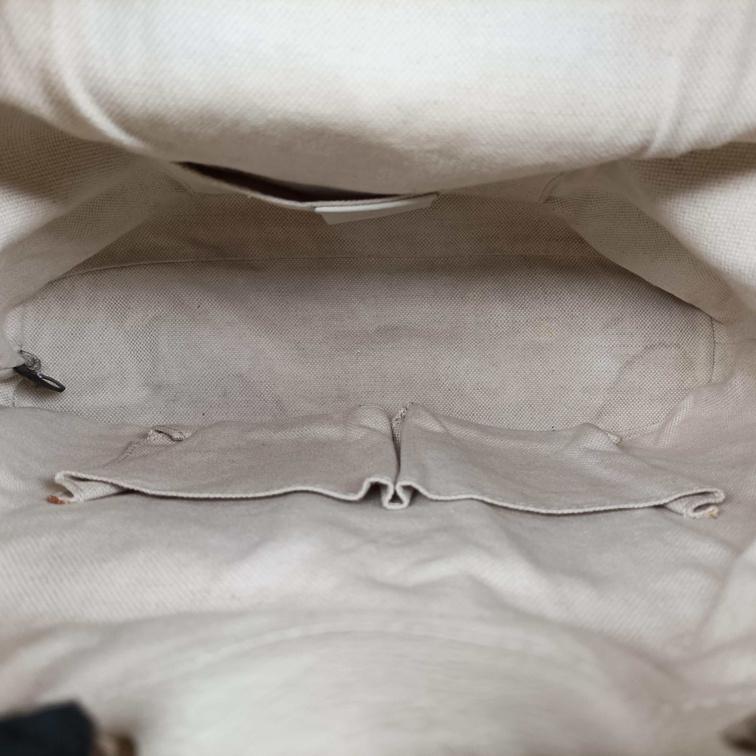 Pre-owned Gucci Bamboo fringe tassel White Leather 370833 backpack/rucksack | stylenewstar