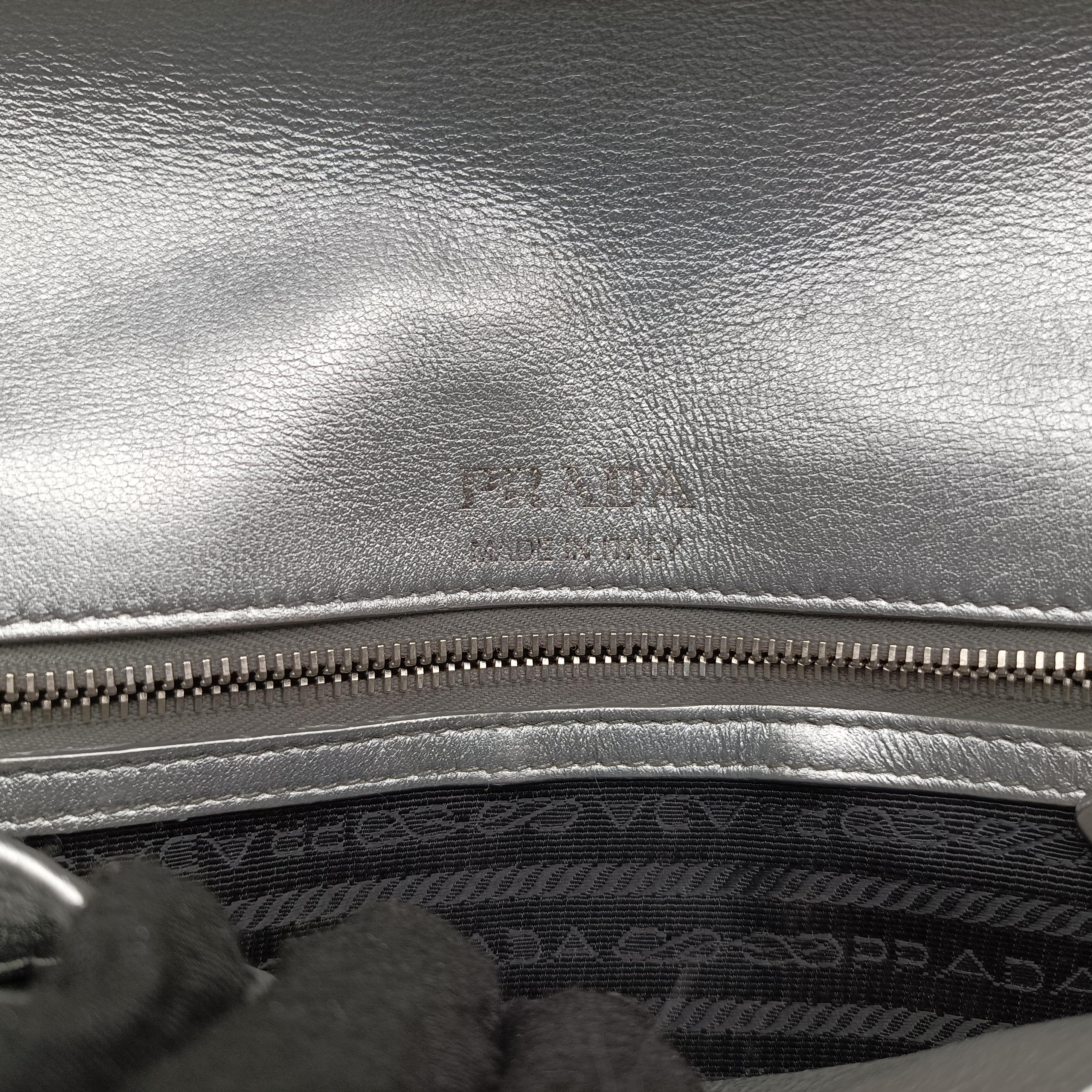 Pre-owned Prada Diagramme Silver Leather 1BD108 shoulderbag | stylenewstar