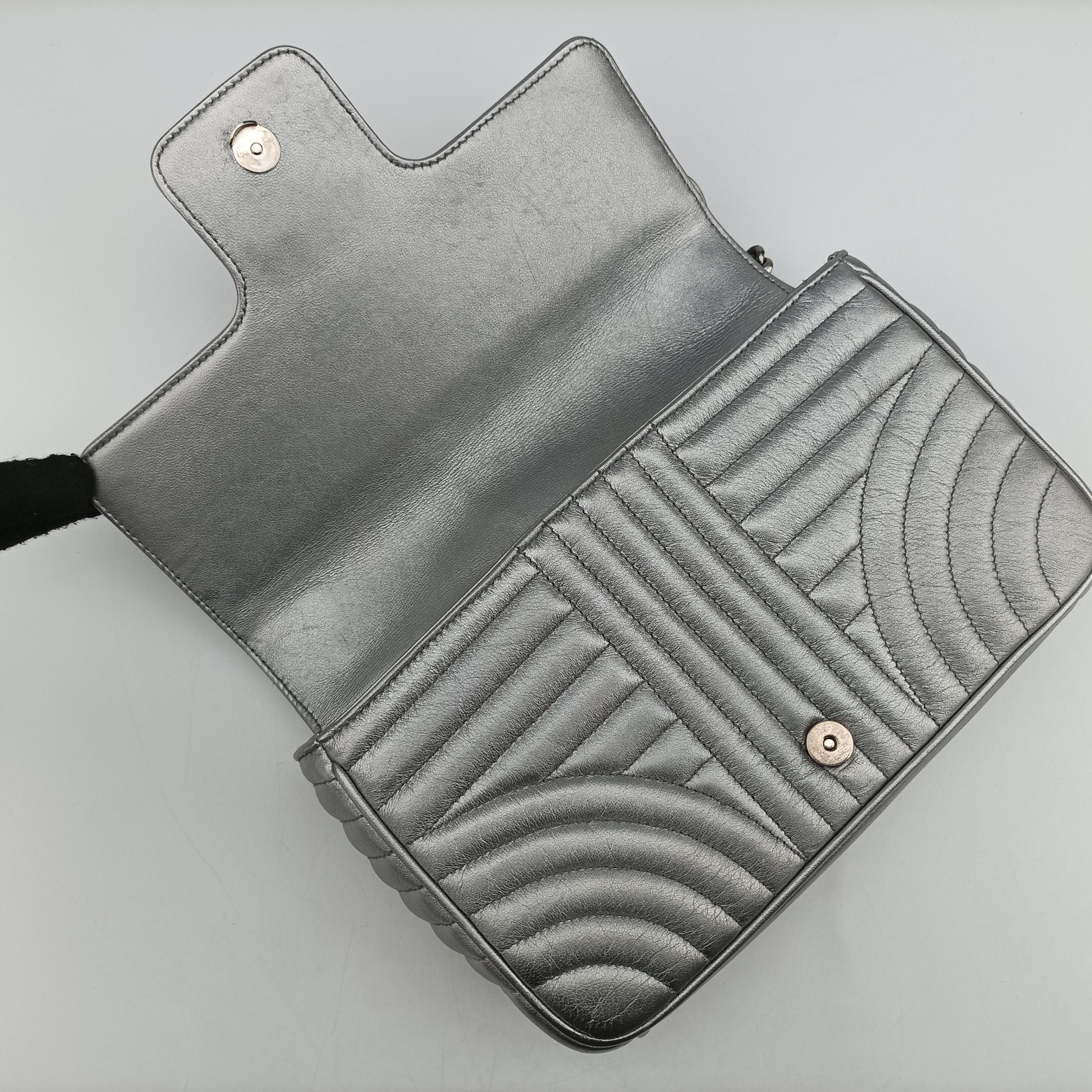 Pre-owned Prada Diagramme Silver Leather 1BD108 shoulderbag | stylenewstar