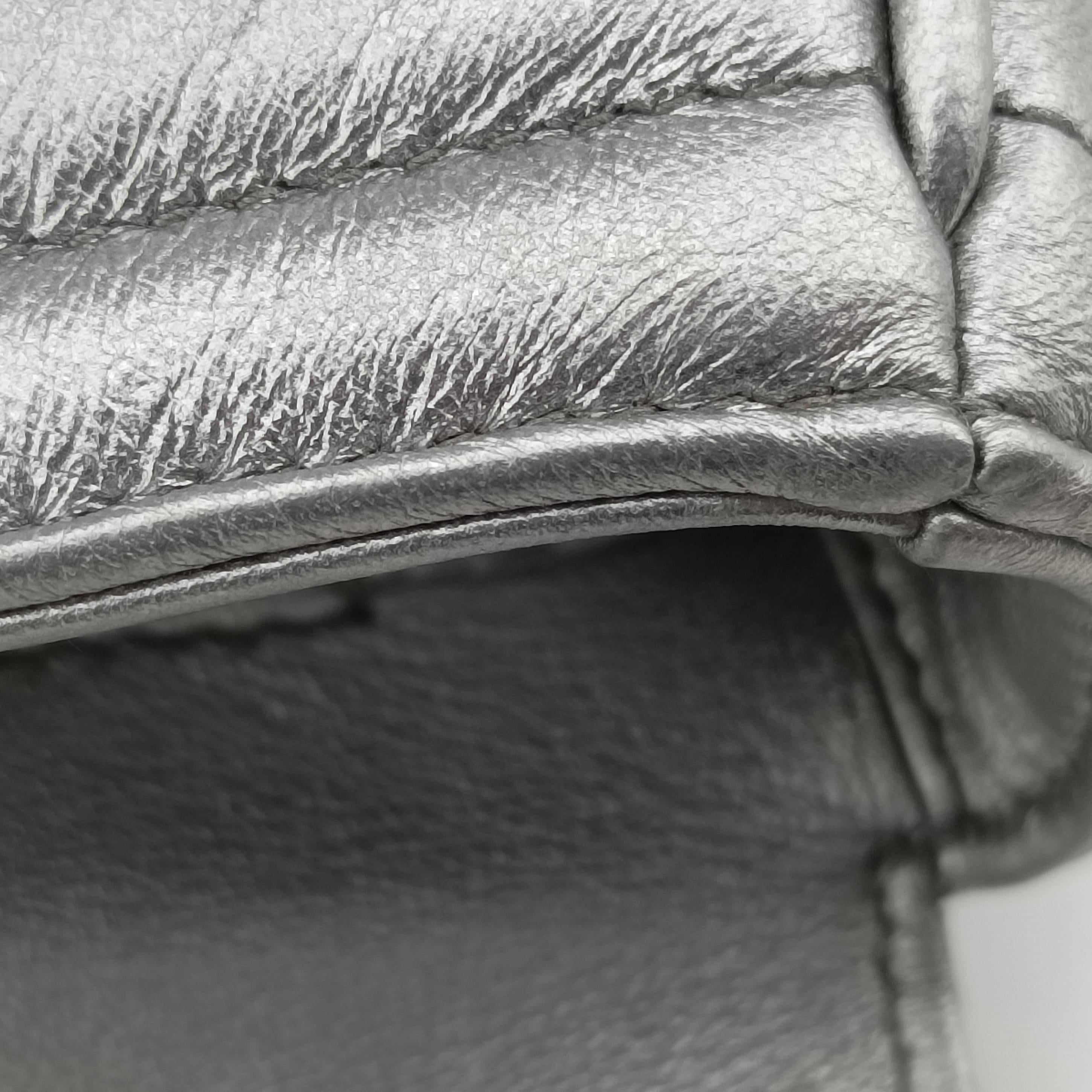 Pre-owned Prada Diagramme Silver Leather 1BD108 shoulderbag | stylenewstar