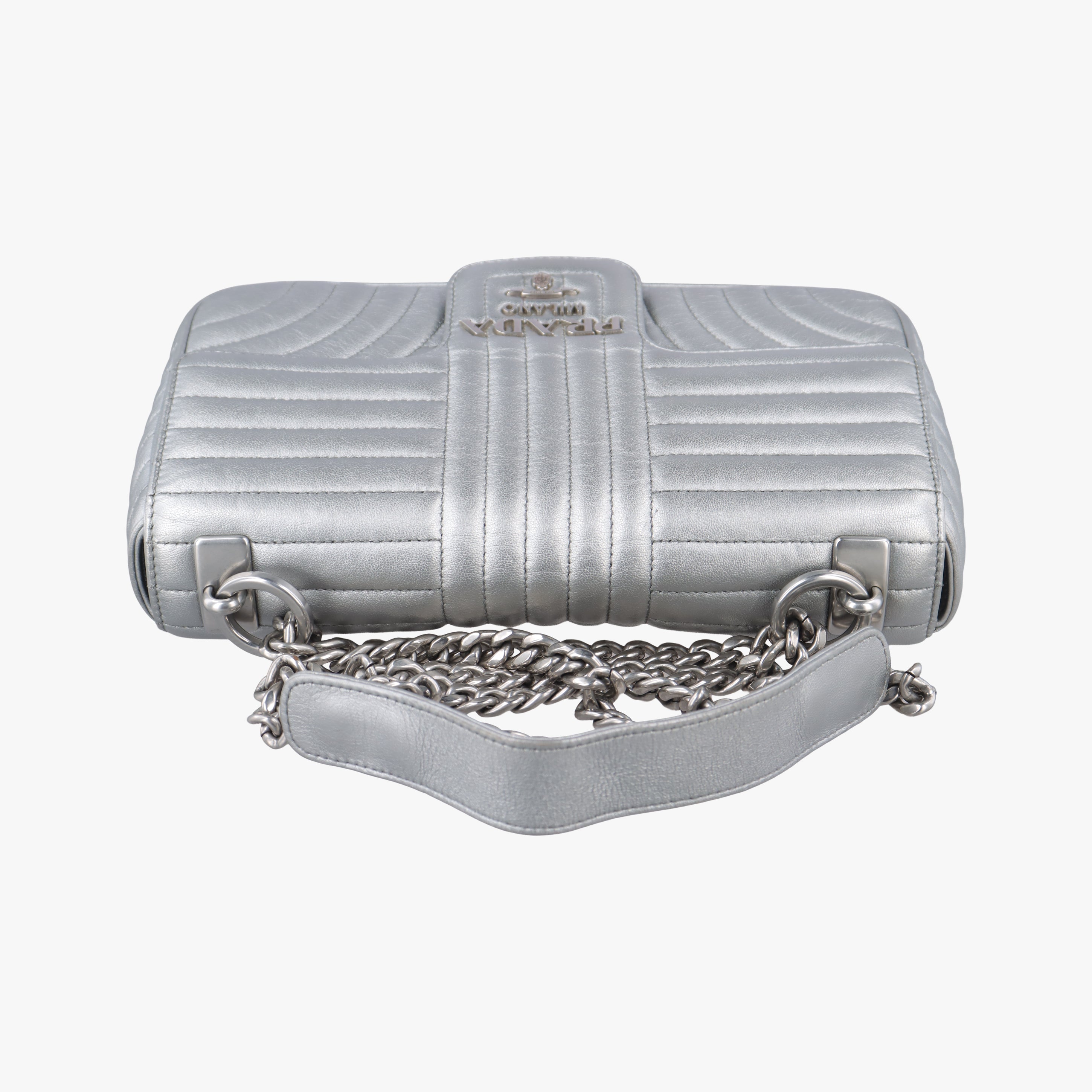 Pre-owned Prada Diagramme Silver Leather 1BD108 shoulderbag | stylenewstar