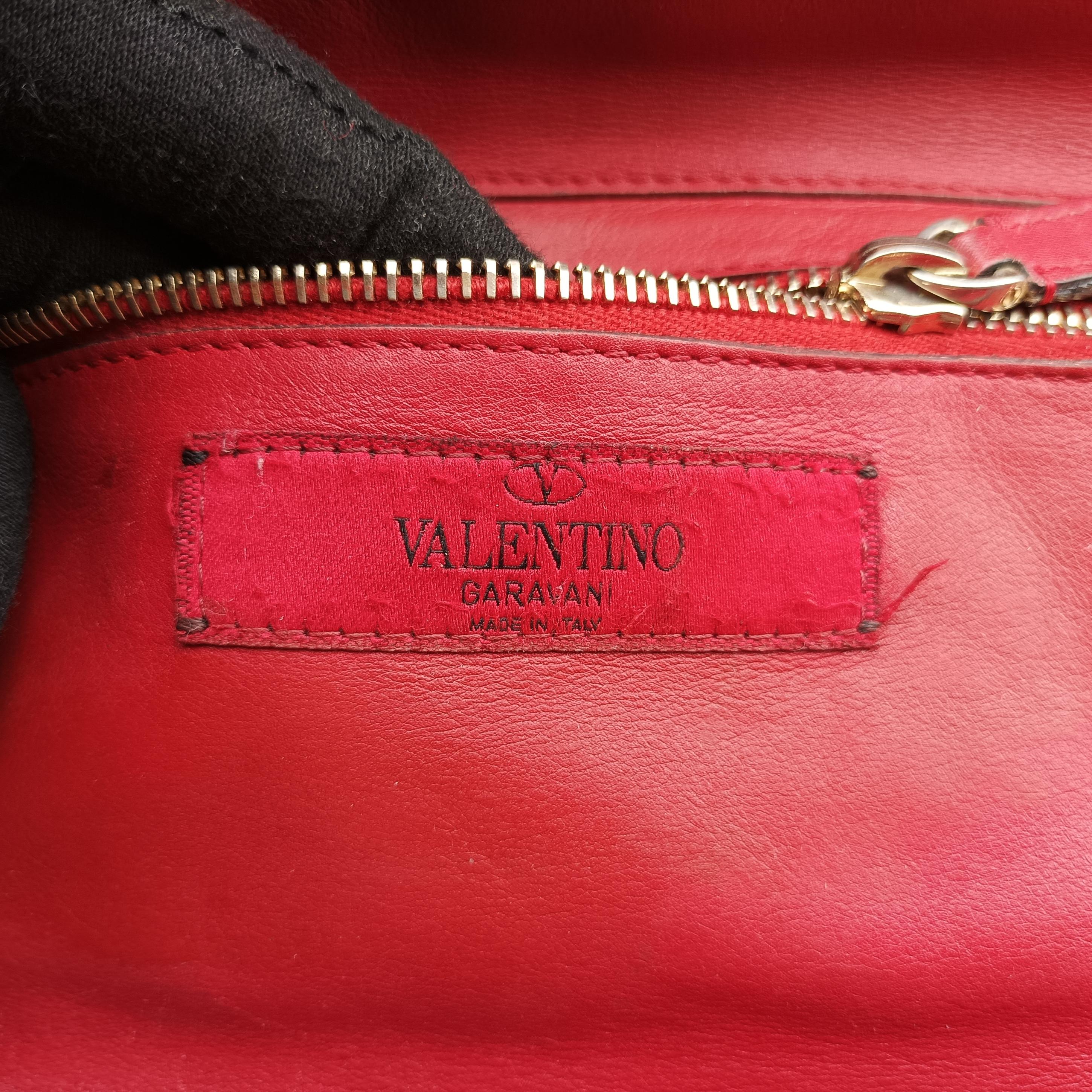 Pre-owned Valentino Rockstud Red Leather  shoulderbag | stylenewstar