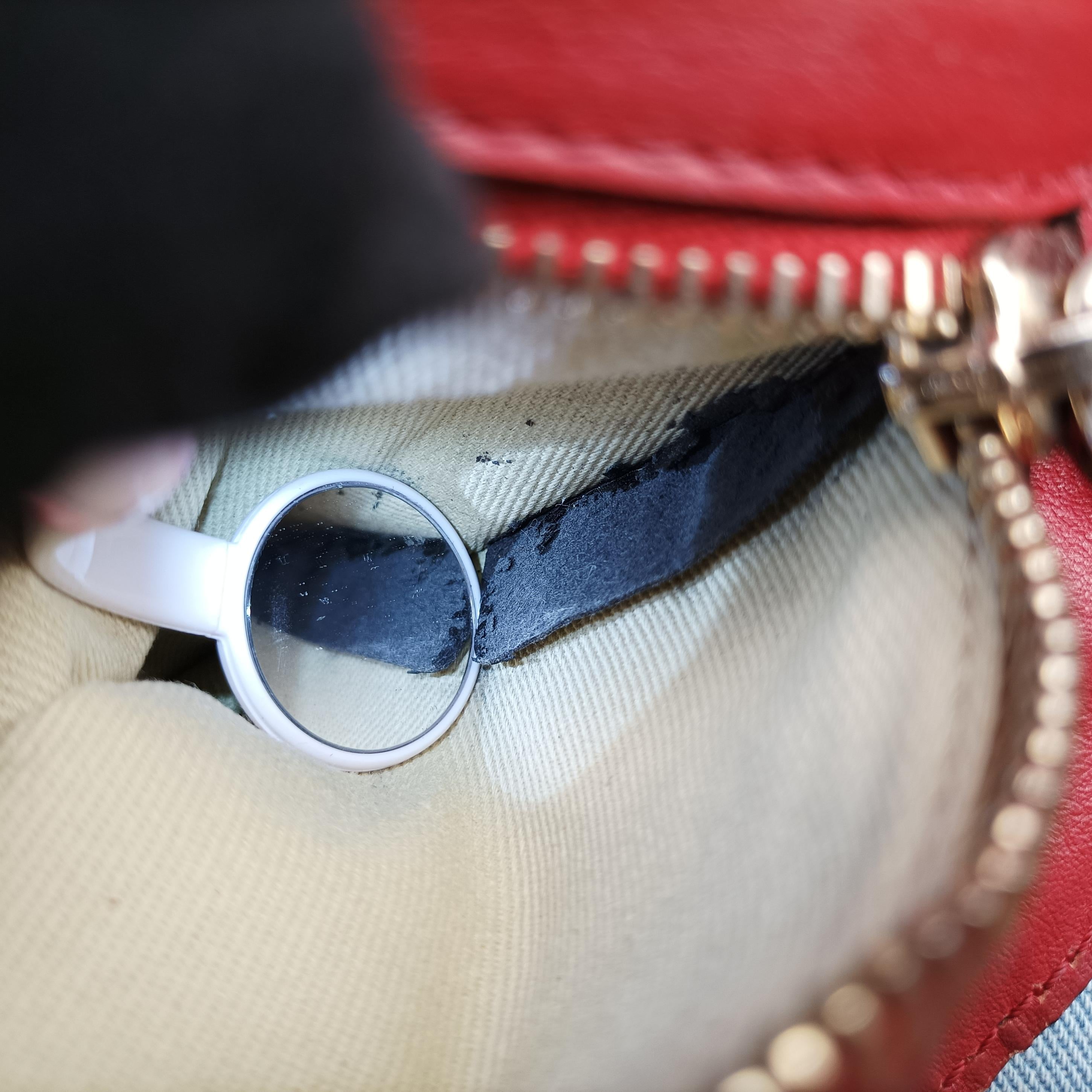 Pre-owned Valentino Rockstud Red Leather  shoulderbag | stylenewstar