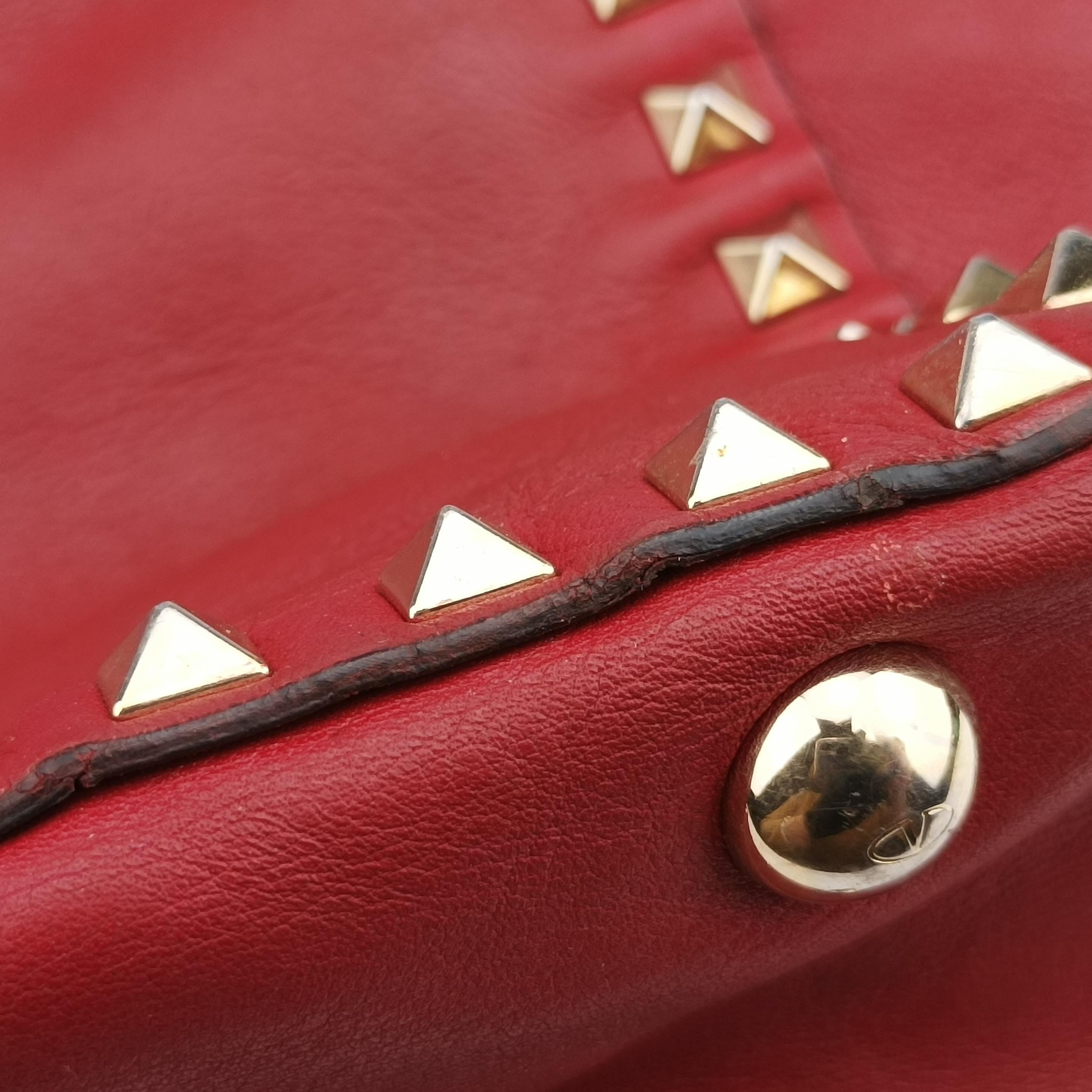 Pre-owned Valentino Rockstud Red Leather  shoulderbag | stylenewstar