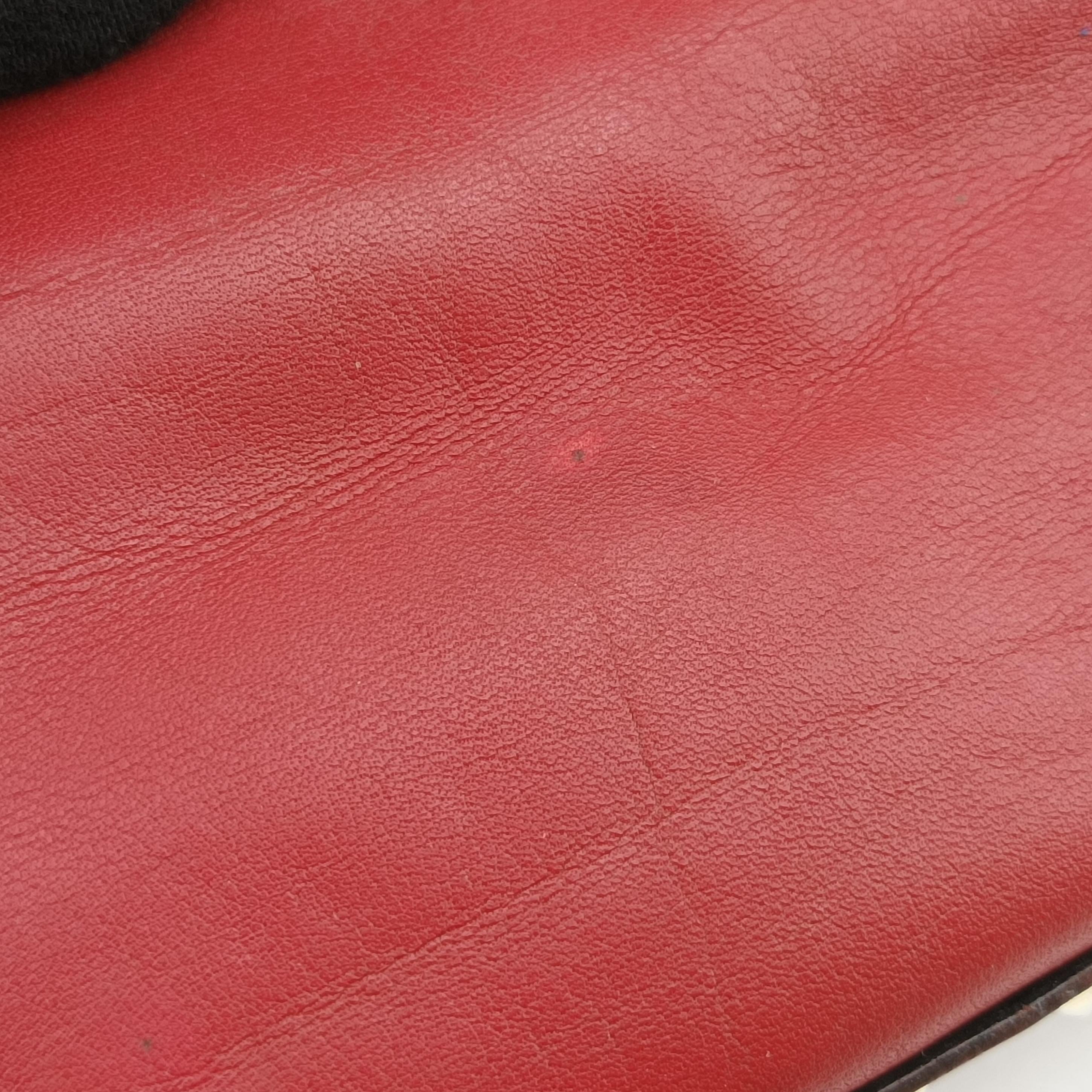 Pre-owned Valentino Rockstud Red Leather  shoulderbag | stylenewstar