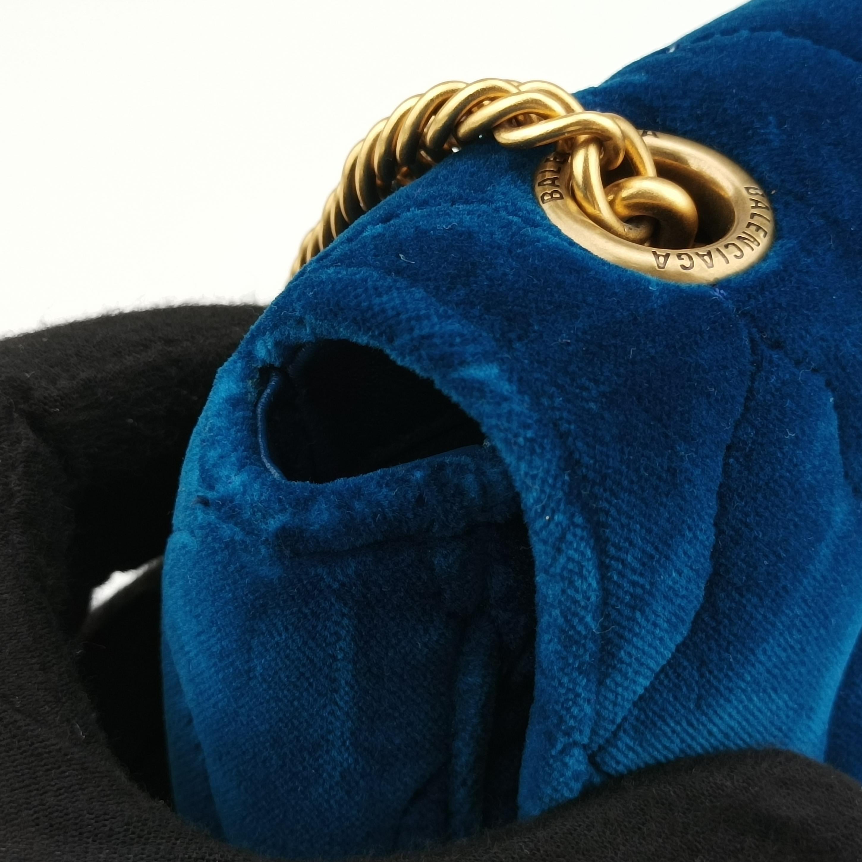 Pre-owned Balenciaga BB logo Navy Velour  shoulderbag | stylenewstar