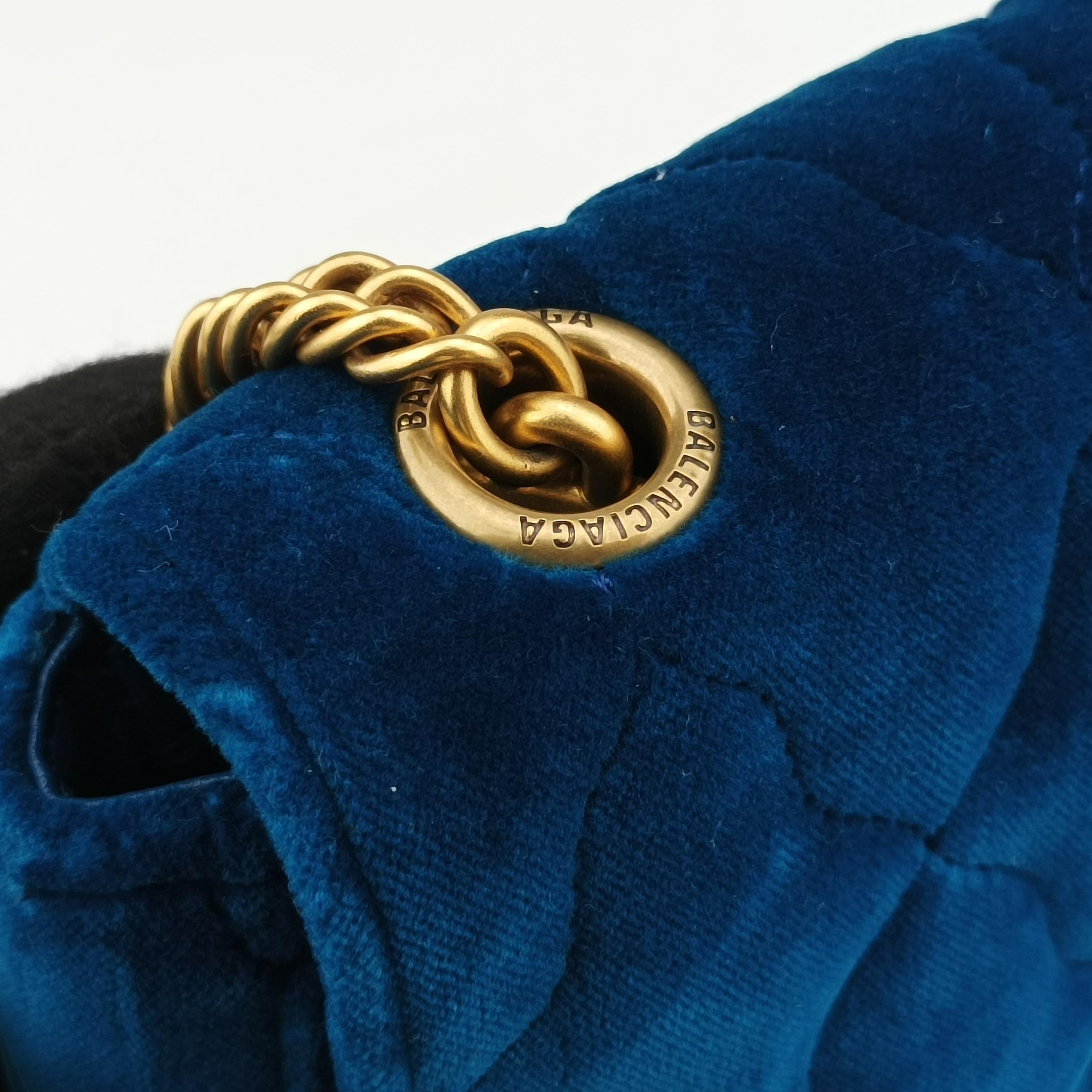 Pre-owned Balenciaga BB logo Navy Velour  shoulderbag | stylenewstar
