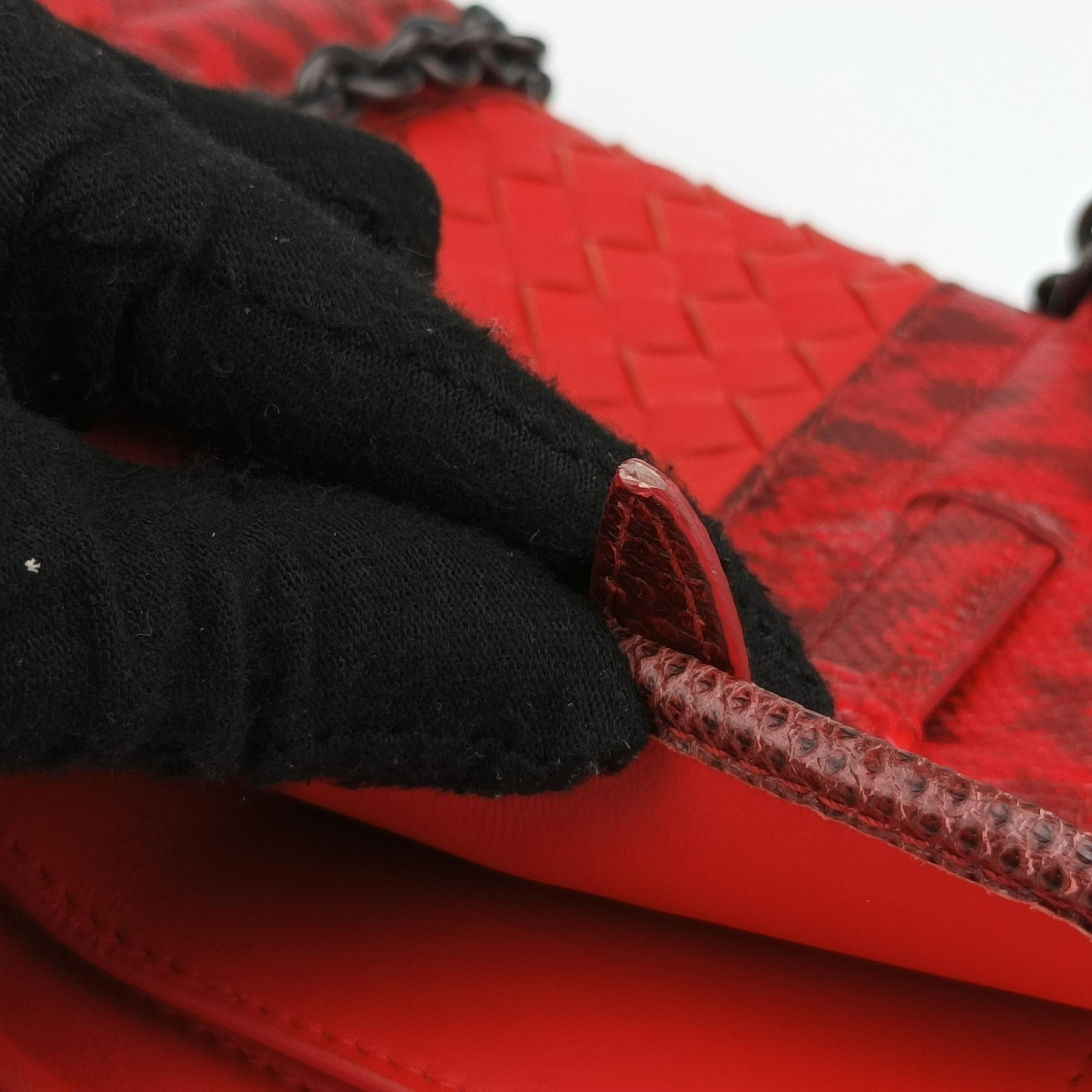 Pre-owned Bottega Veneta Intrecciato Red lambskin  shoulderbag | stylenewstar