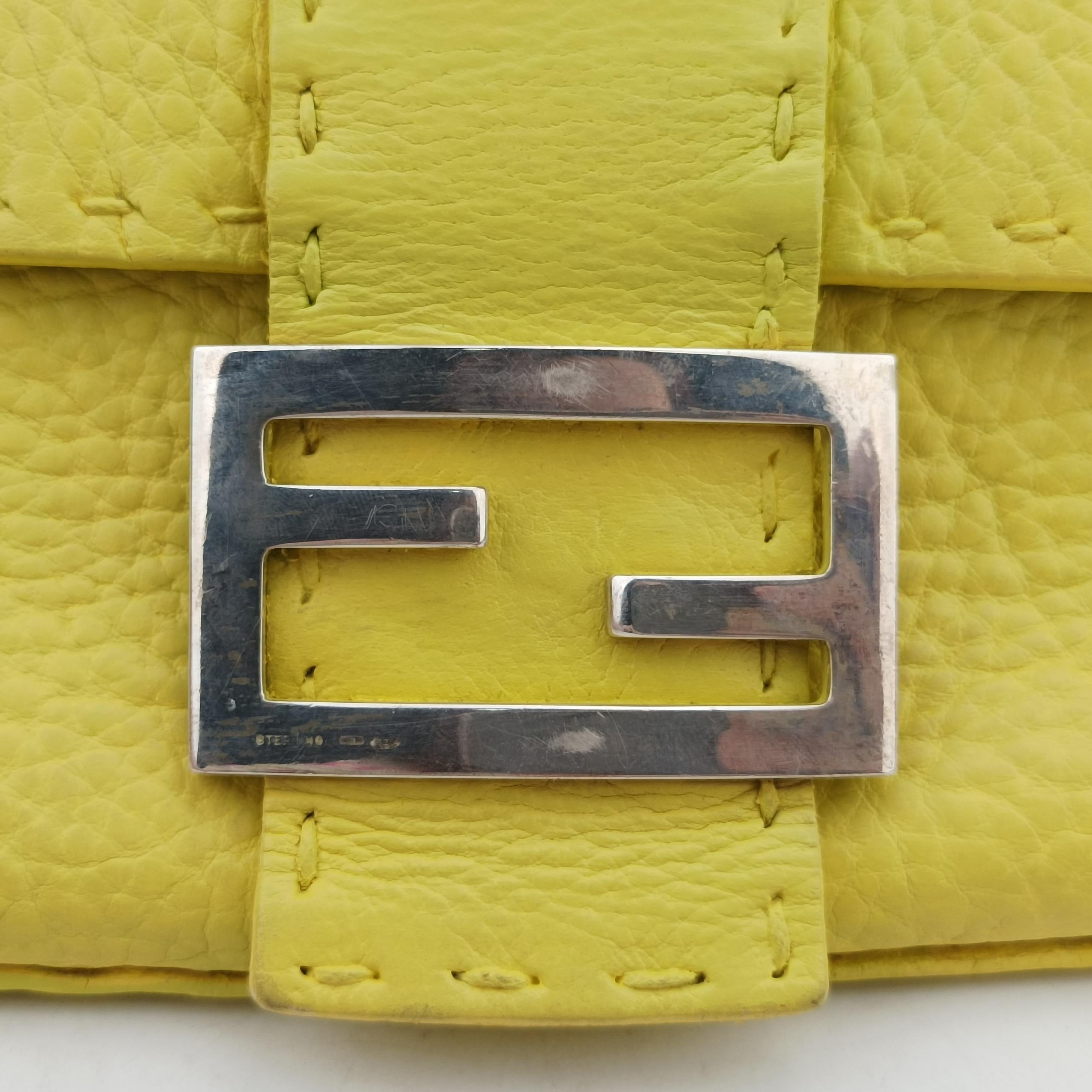 Pre-owned Fendi BAGUETTE Yellow Leather  shoulderbag | stylenewstar