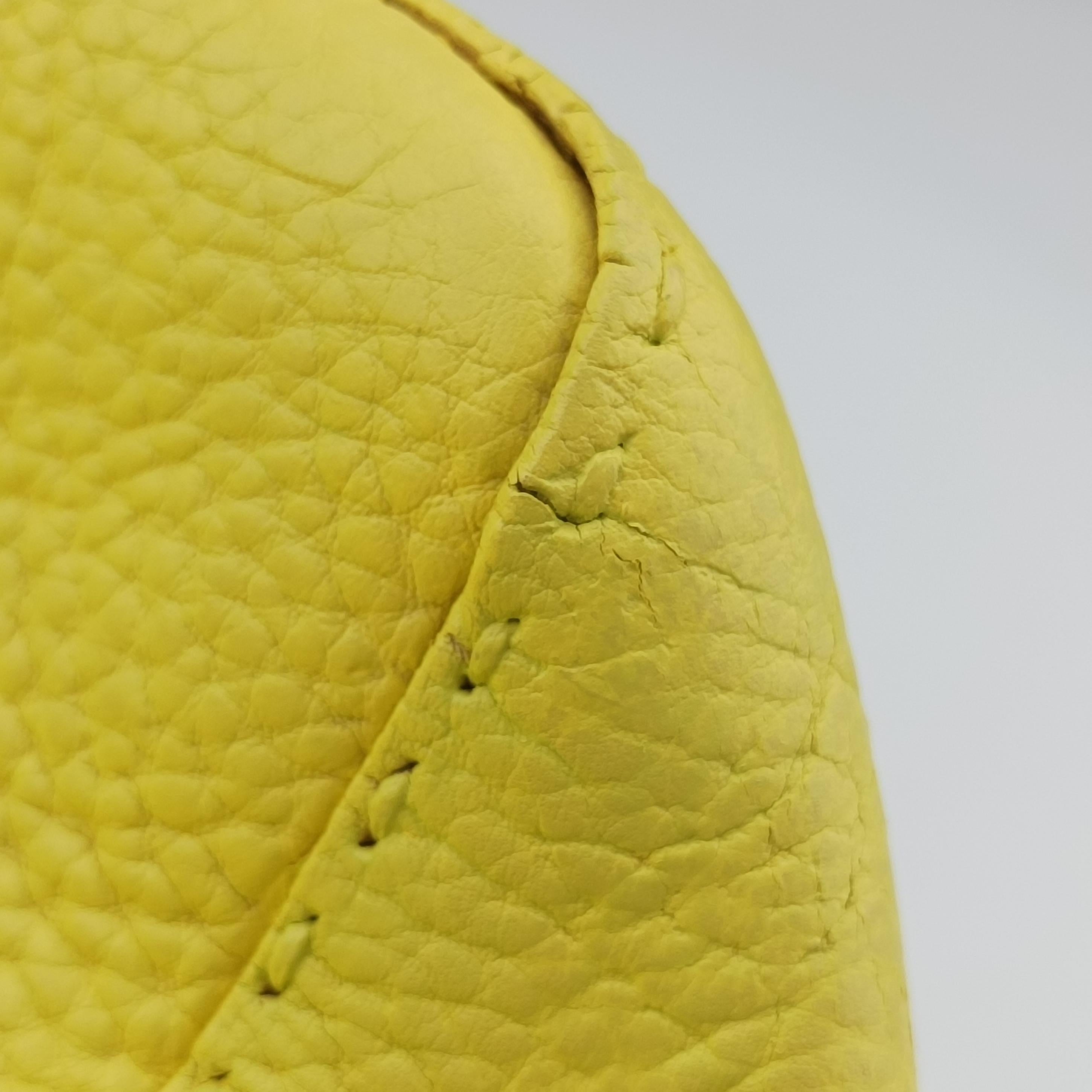 Pre-owned Fendi BAGUETTE Yellow Leather  shoulderbag | stylenewstar