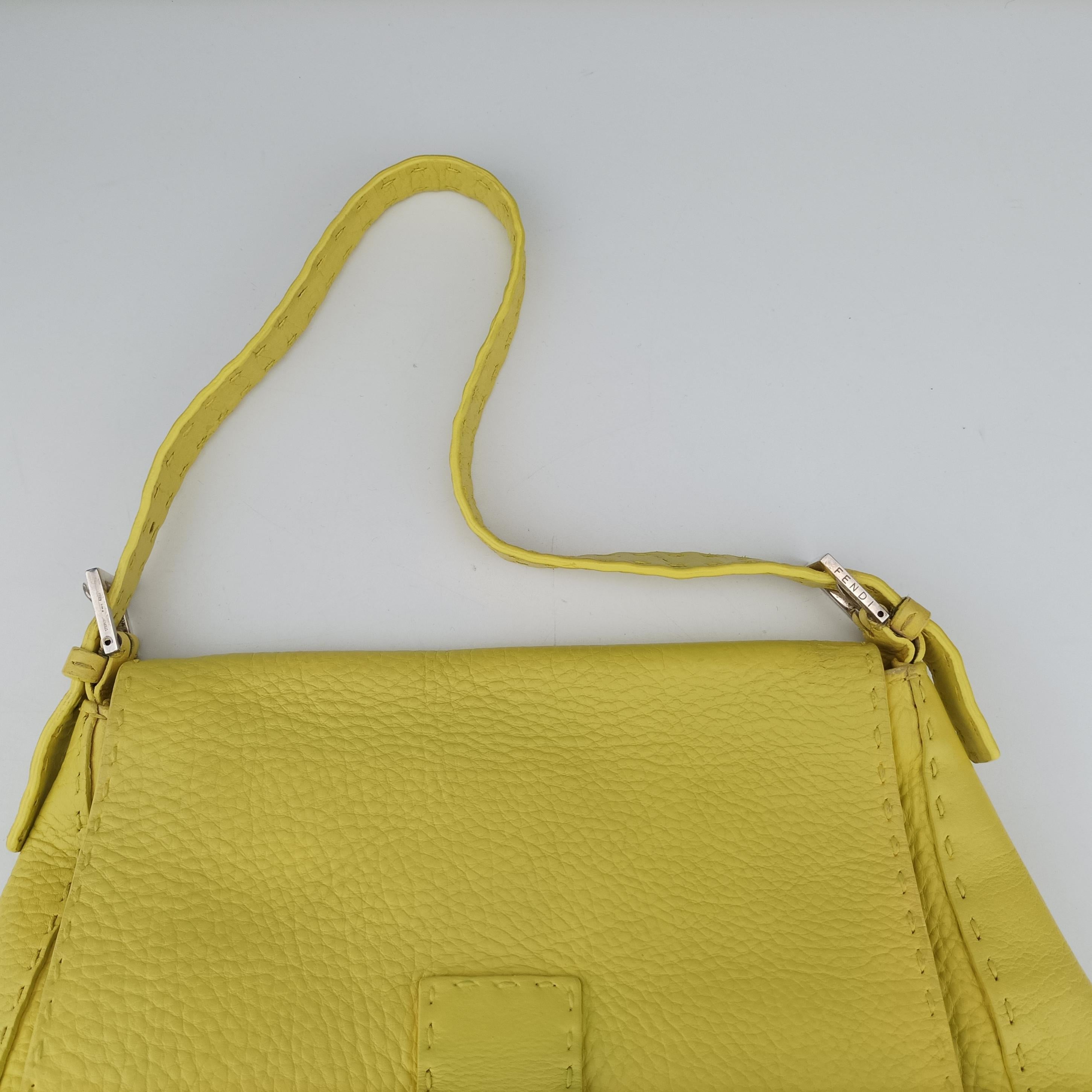 Pre-owned Fendi BAGUETTE Yellow Leather  shoulderbag | stylenewstar