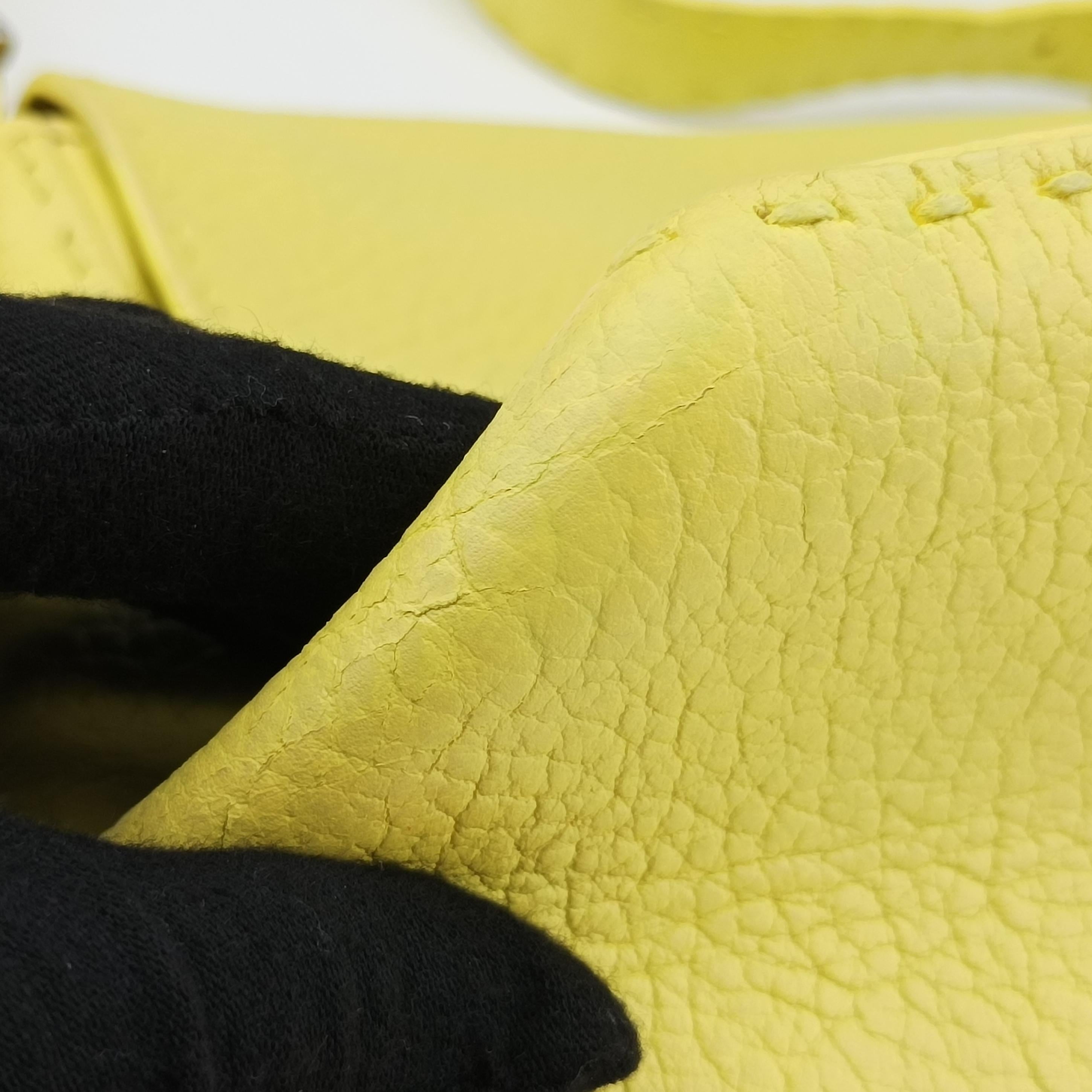 Pre-owned Fendi BAGUETTE Yellow Leather  shoulderbag | stylenewstar