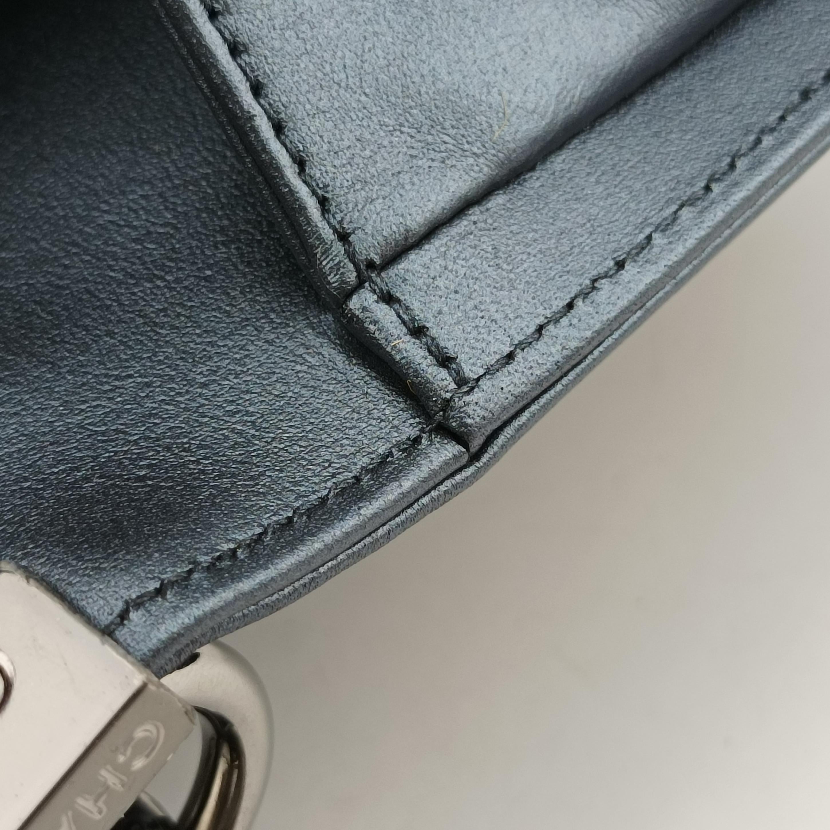 Secondhand Chanel BOY CHANEL Blue leather A67086 shoulderbag | stylenewstar