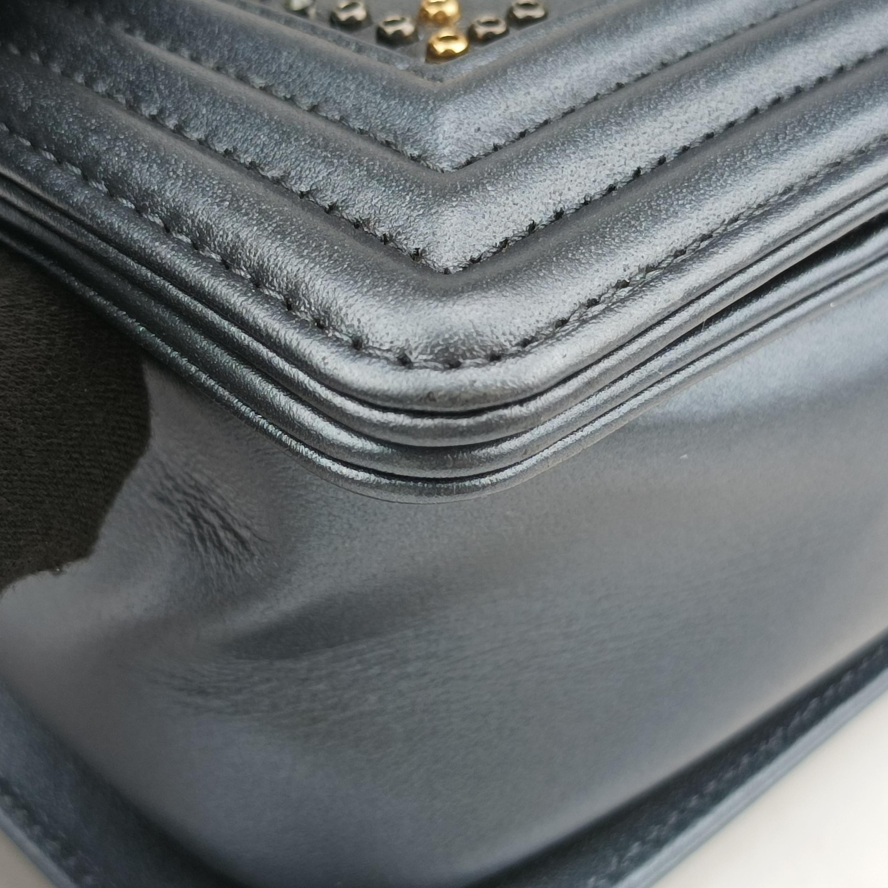 Secondhand Chanel BOY CHANEL Blue leather A67086 shoulderbag | stylenewstar