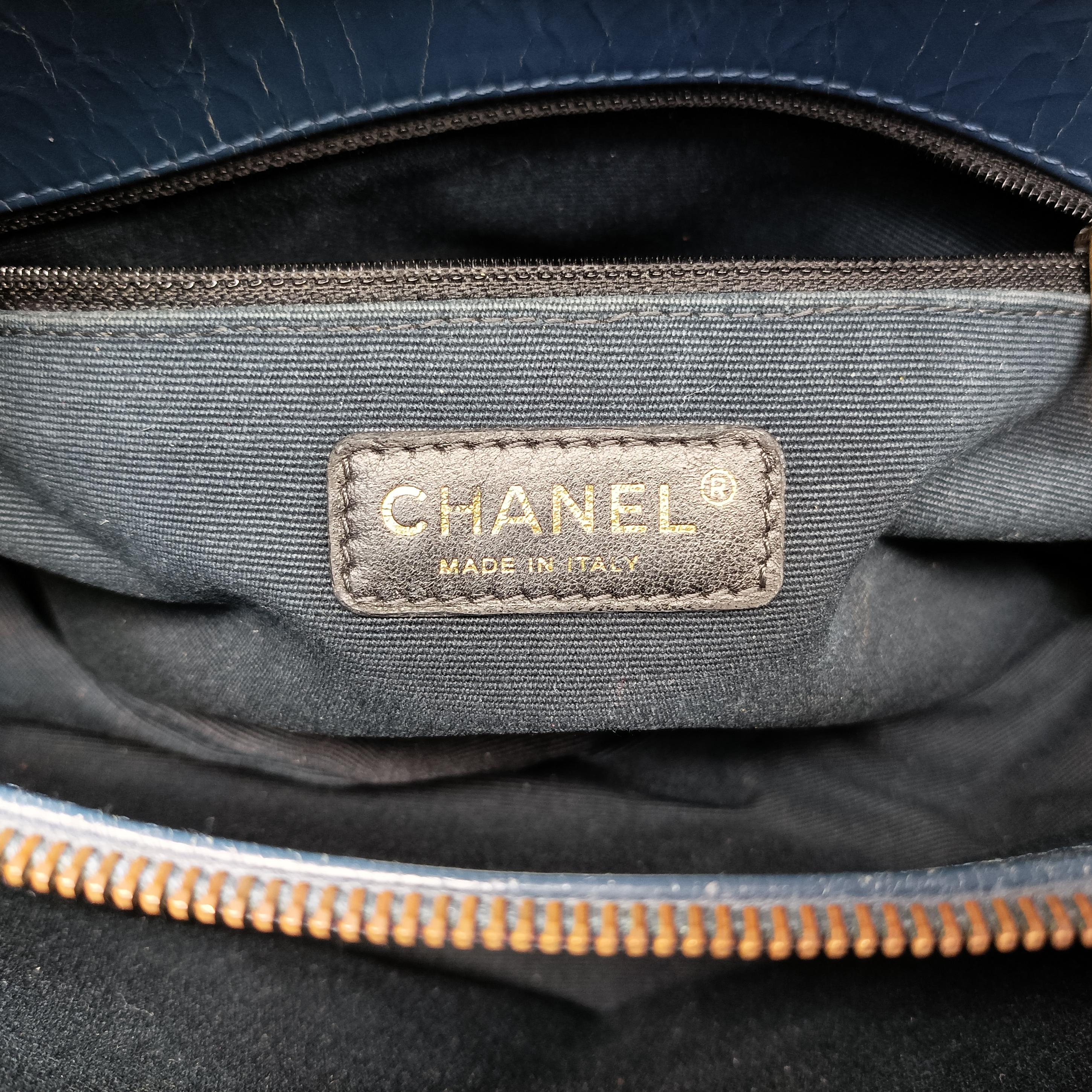 Pre-owned Chanel 2.55 Matelasse Navy Leather A66817 shoulderbag | stylenewstar