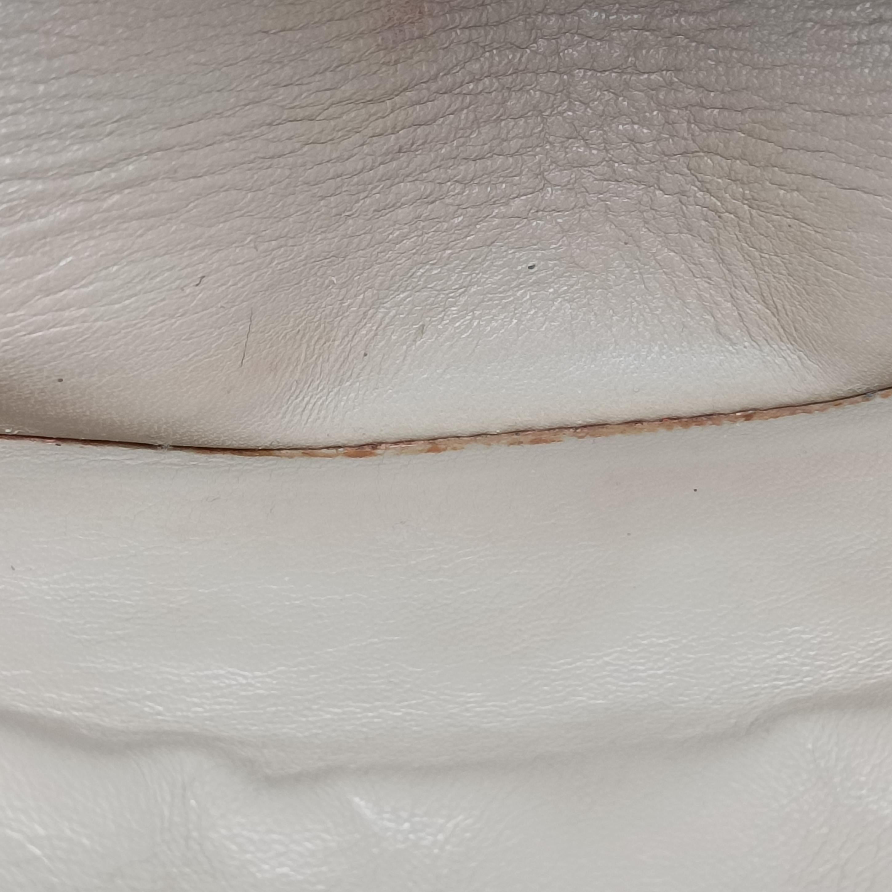 Pre-owned Burberry TB Chain beige Leather  shoulderbag | stylenewstar
