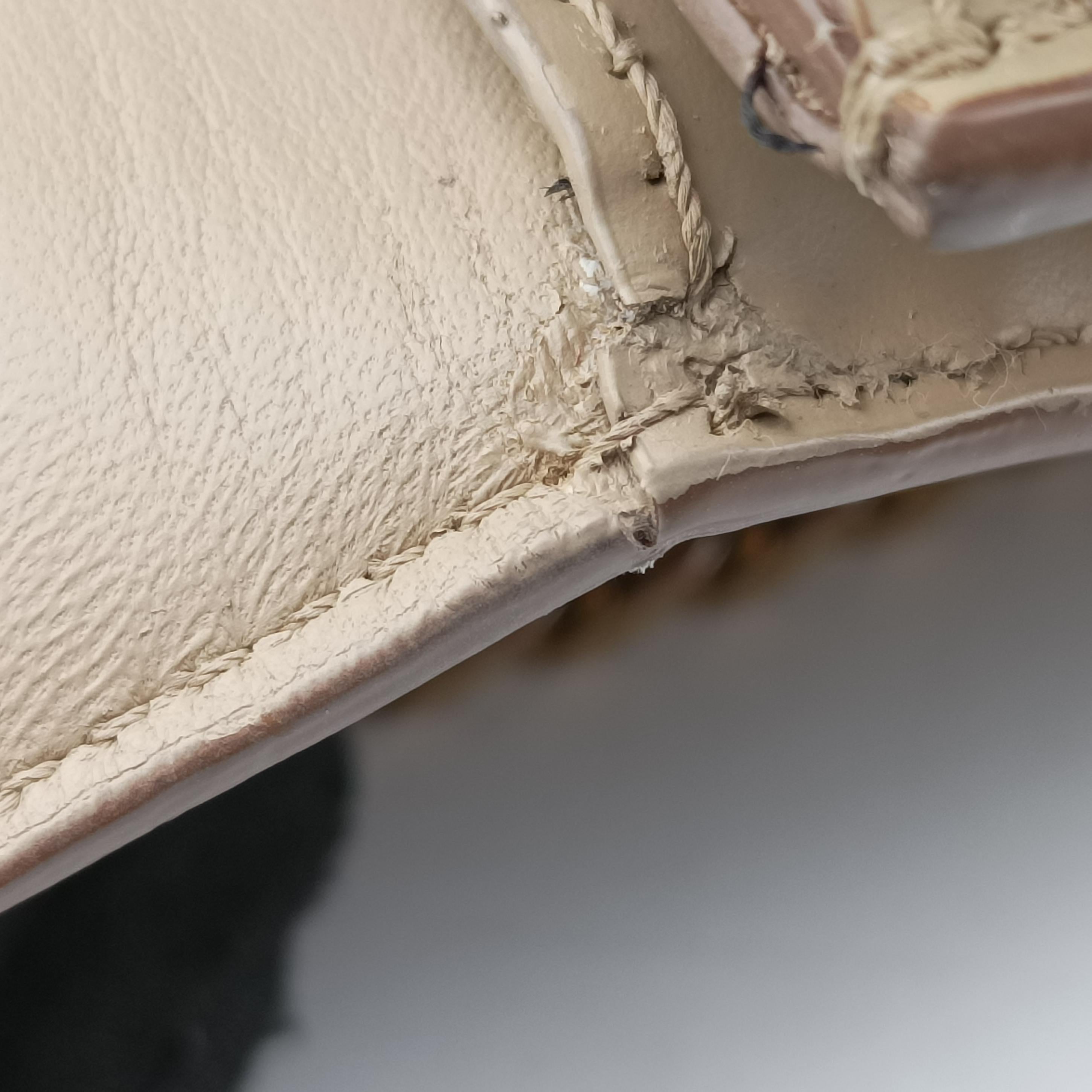 Pre-owned Burberry TB Chain beige Leather  shoulderbag | stylenewstar
