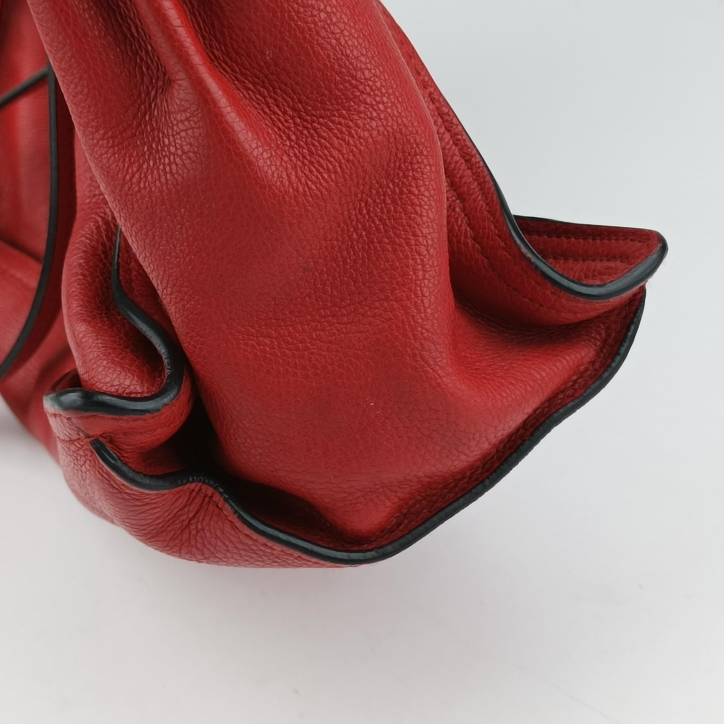 Pre-owned Prada Etiquette Red Leather 1BG122 shoulderbag | stylenewstar