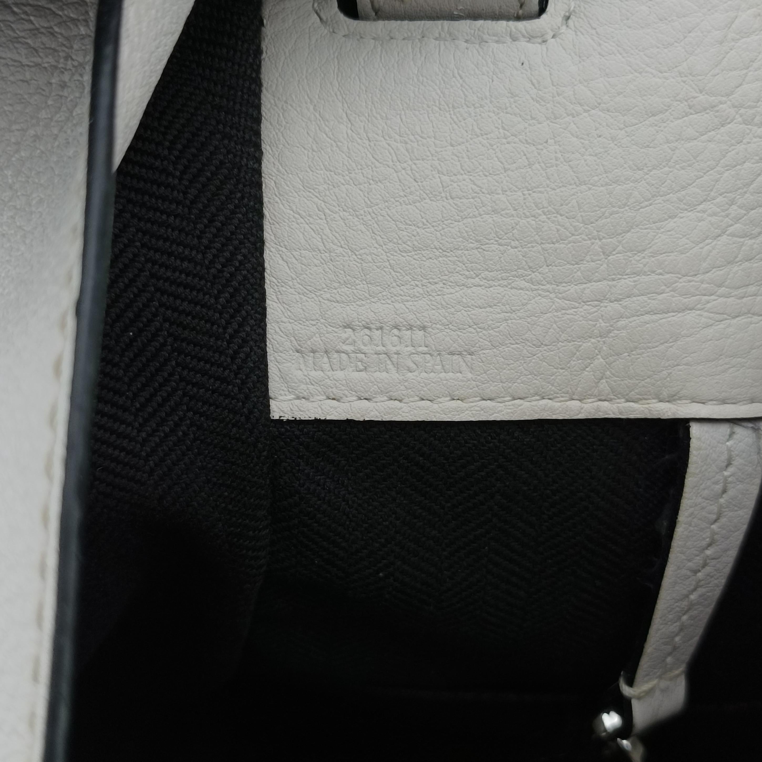 Vintage Loewe Hammock White Leather  shoulderbag | stylenewstar