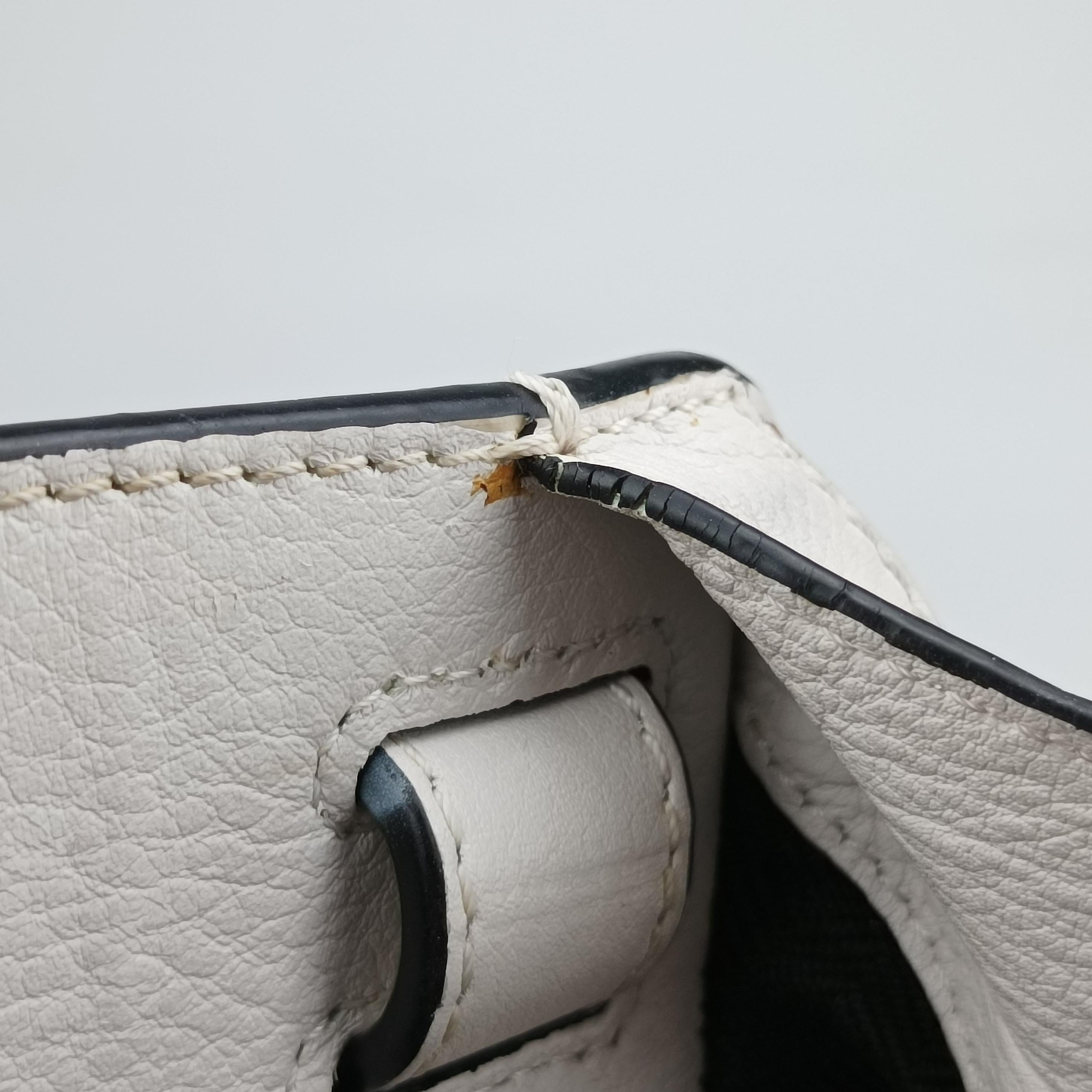 Vintage Loewe Hammock White Leather  shoulderbag | stylenewstar
