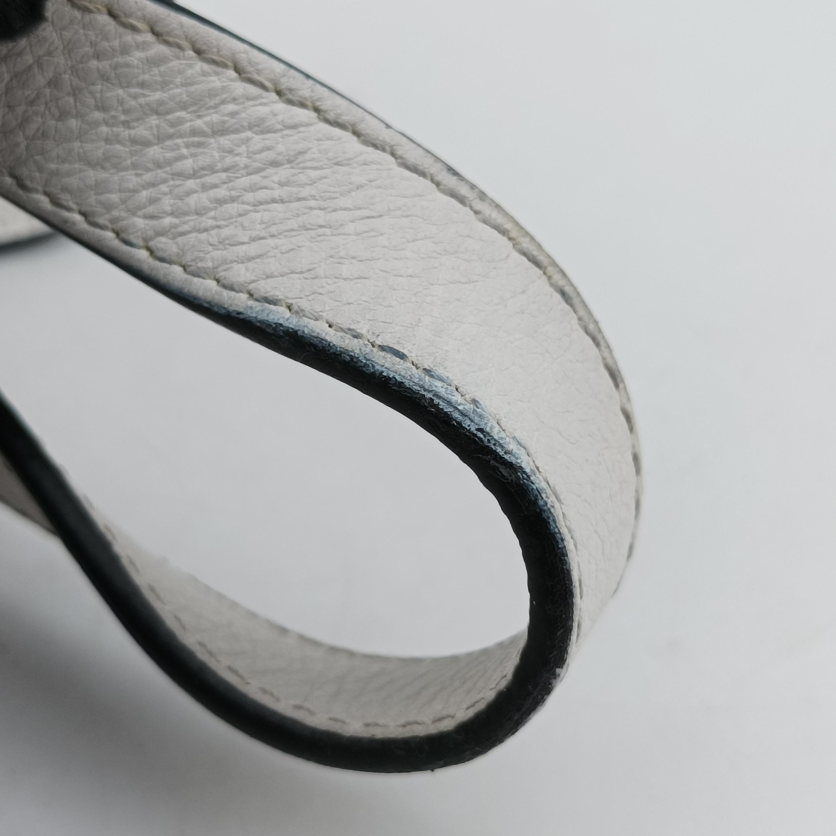 Vintage Loewe Hammock White Leather  shoulderbag | stylenewstar