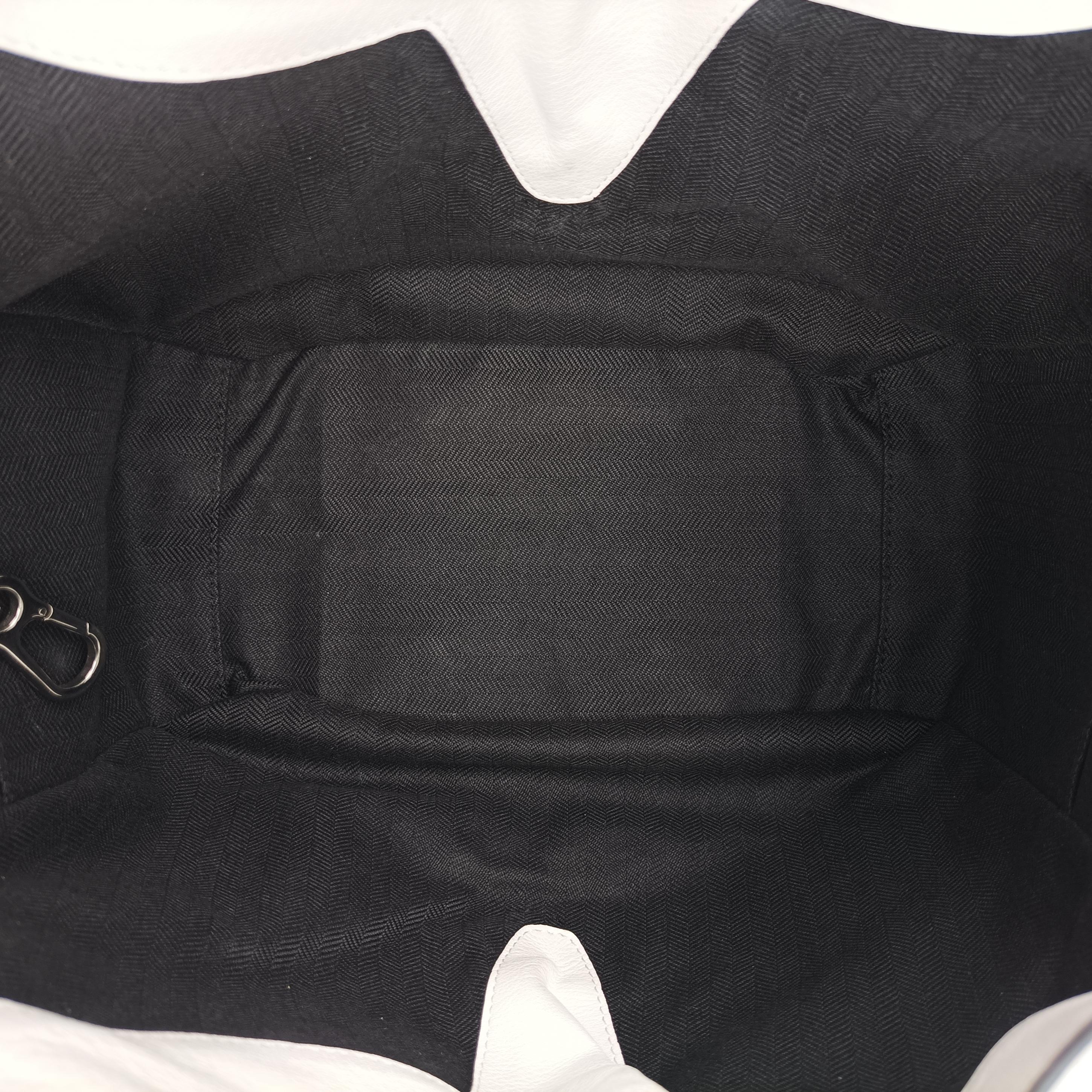 Vintage Loewe Hammock White Leather  shoulderbag | stylenewstar