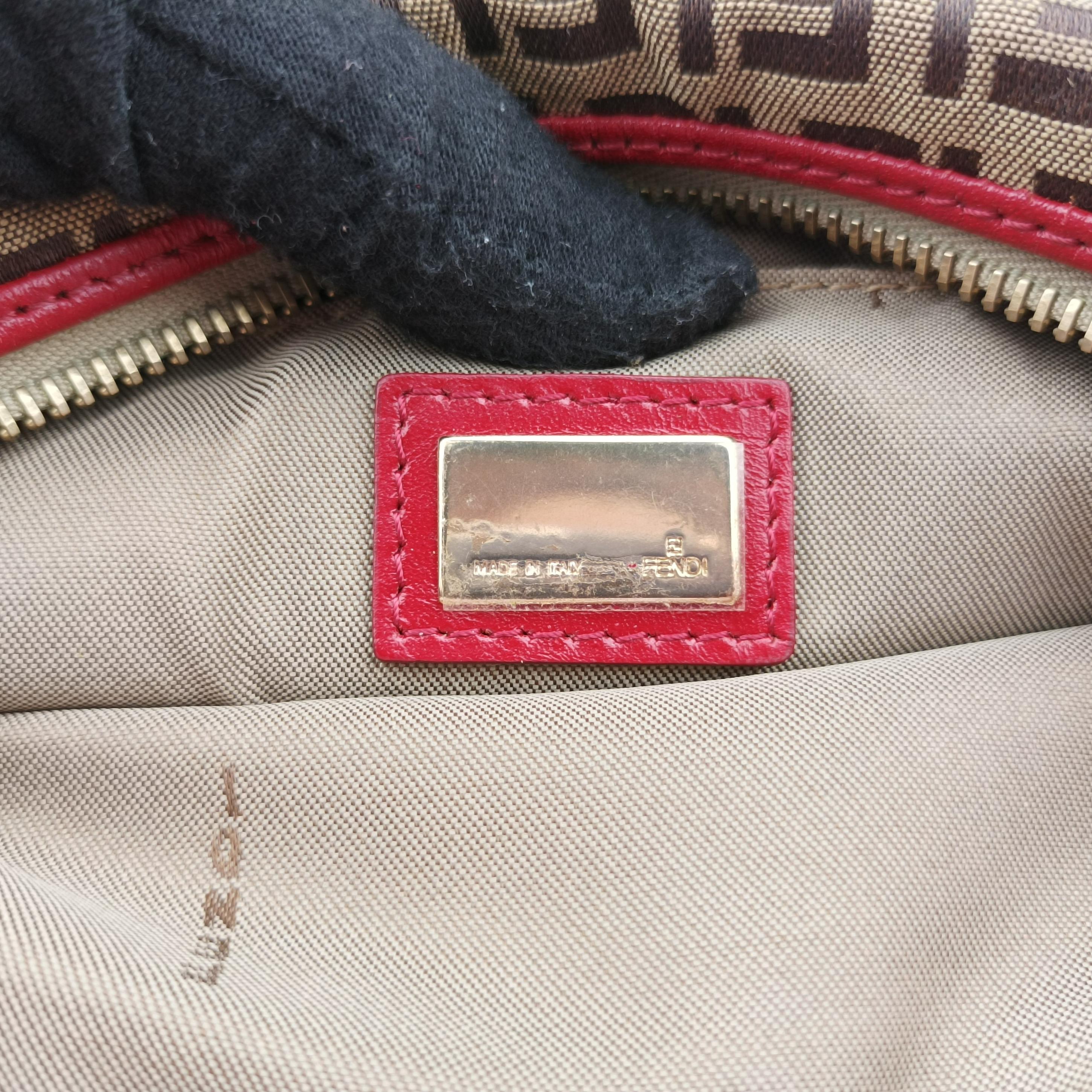 Pre-owned Fendi Chef Brown x Red canvas 8BR464 shoulderbag | stylenewstar