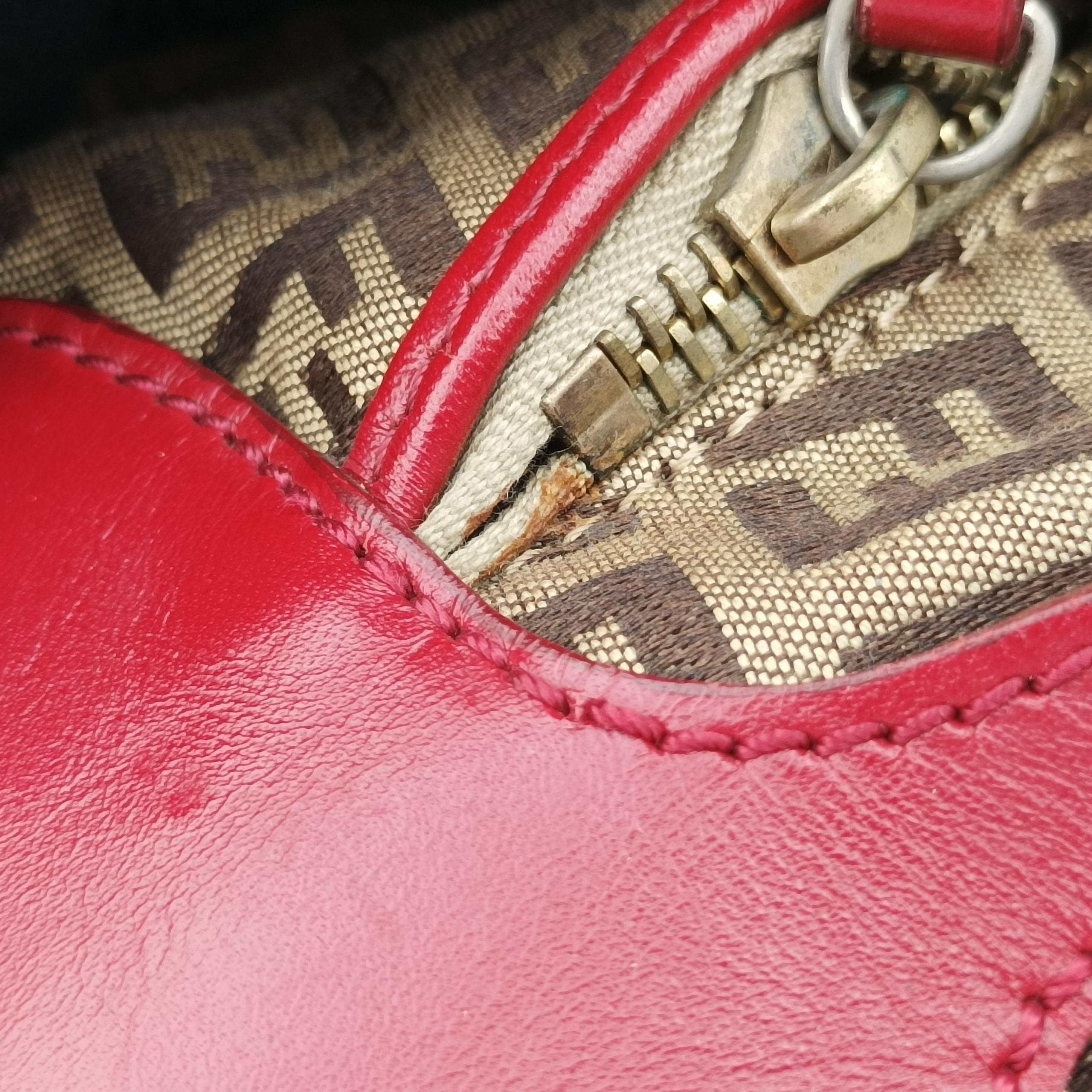 Pre-owned Fendi Chef Brown x Red canvas 8BR464 shoulderbag | stylenewstar