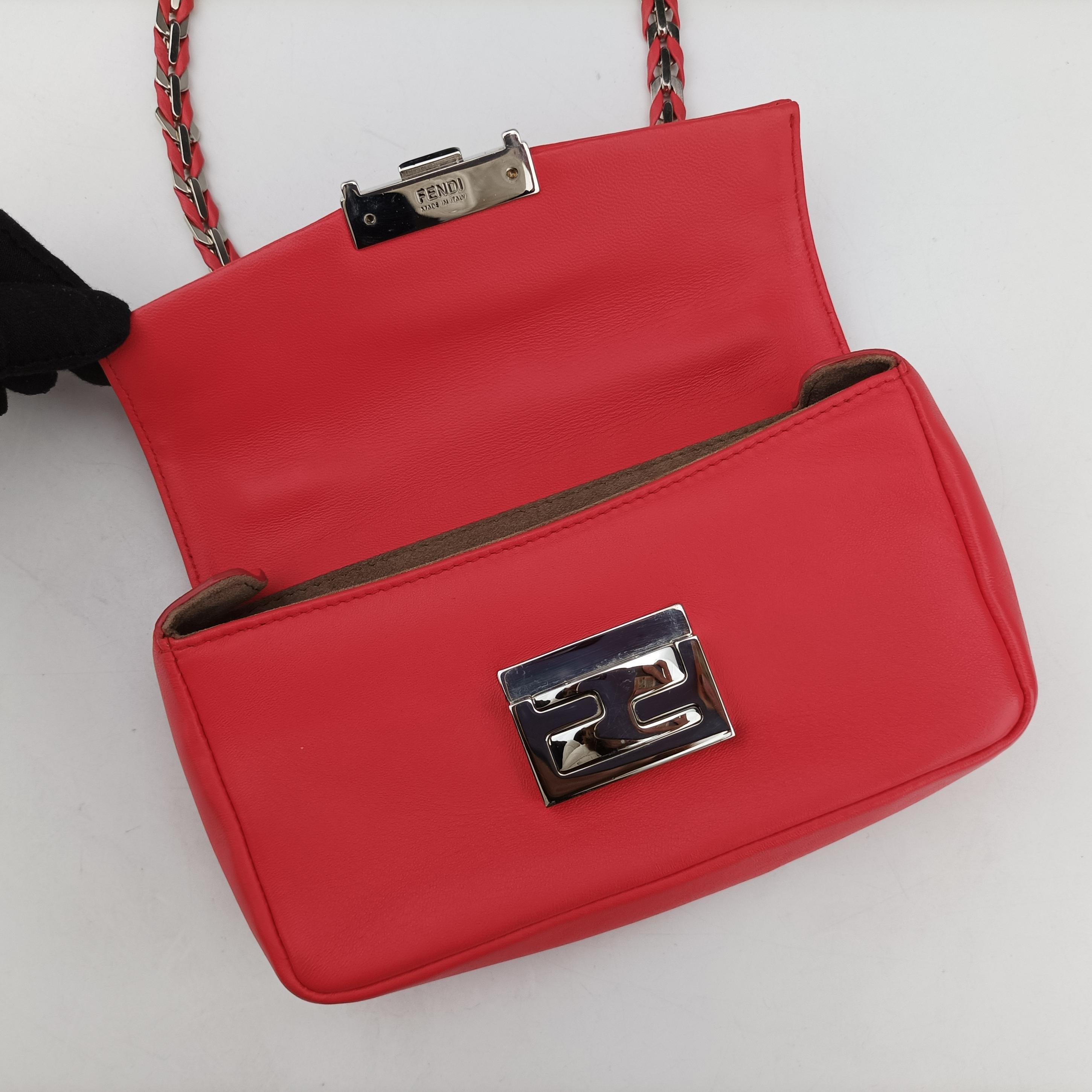 Pre-owned Fendi Mini Be Baguette Orange Leather 8M0315 shoulderbag | stylenewstar