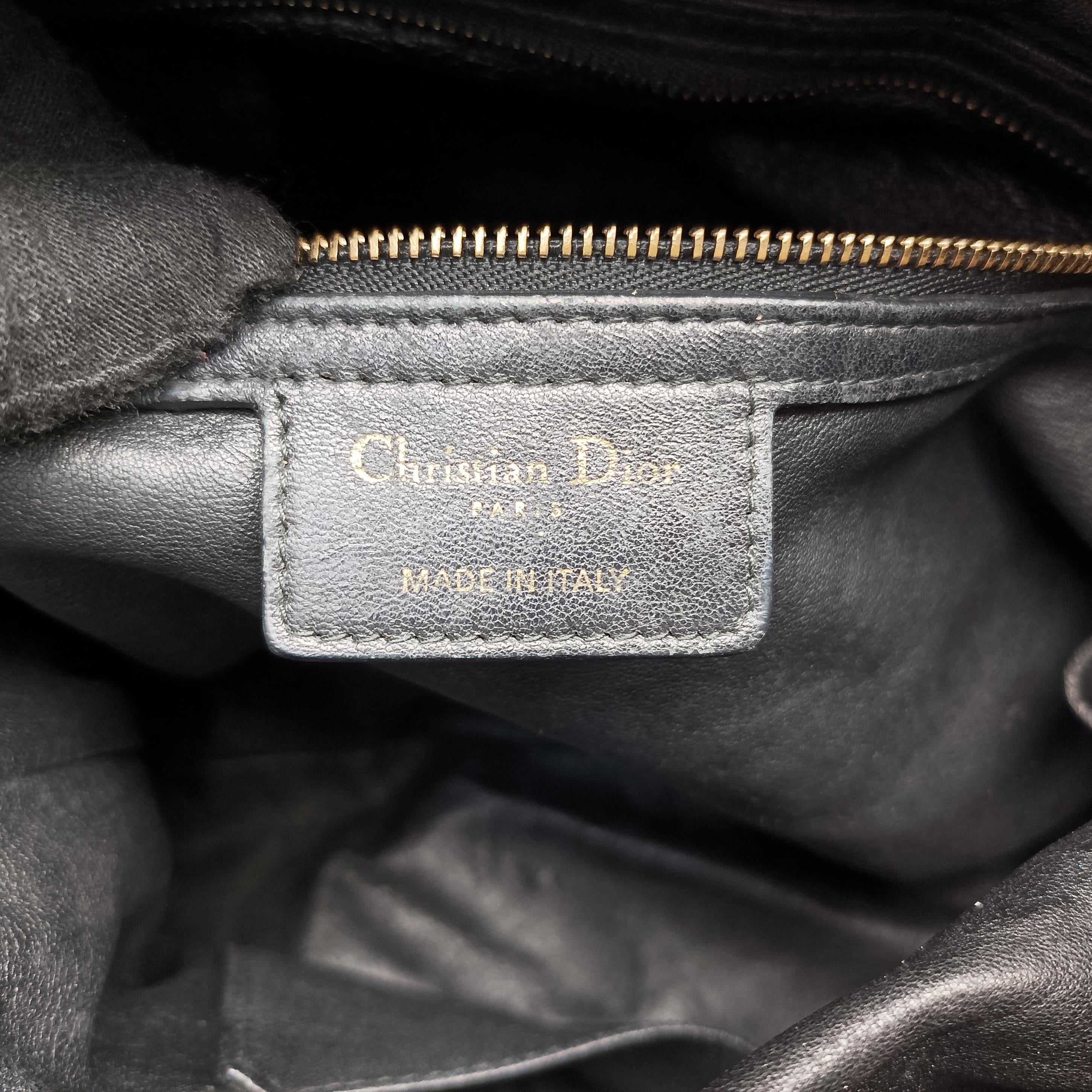 Pre-owned Christian Dior pleated hobo Black leather  handbag | stylenewstar