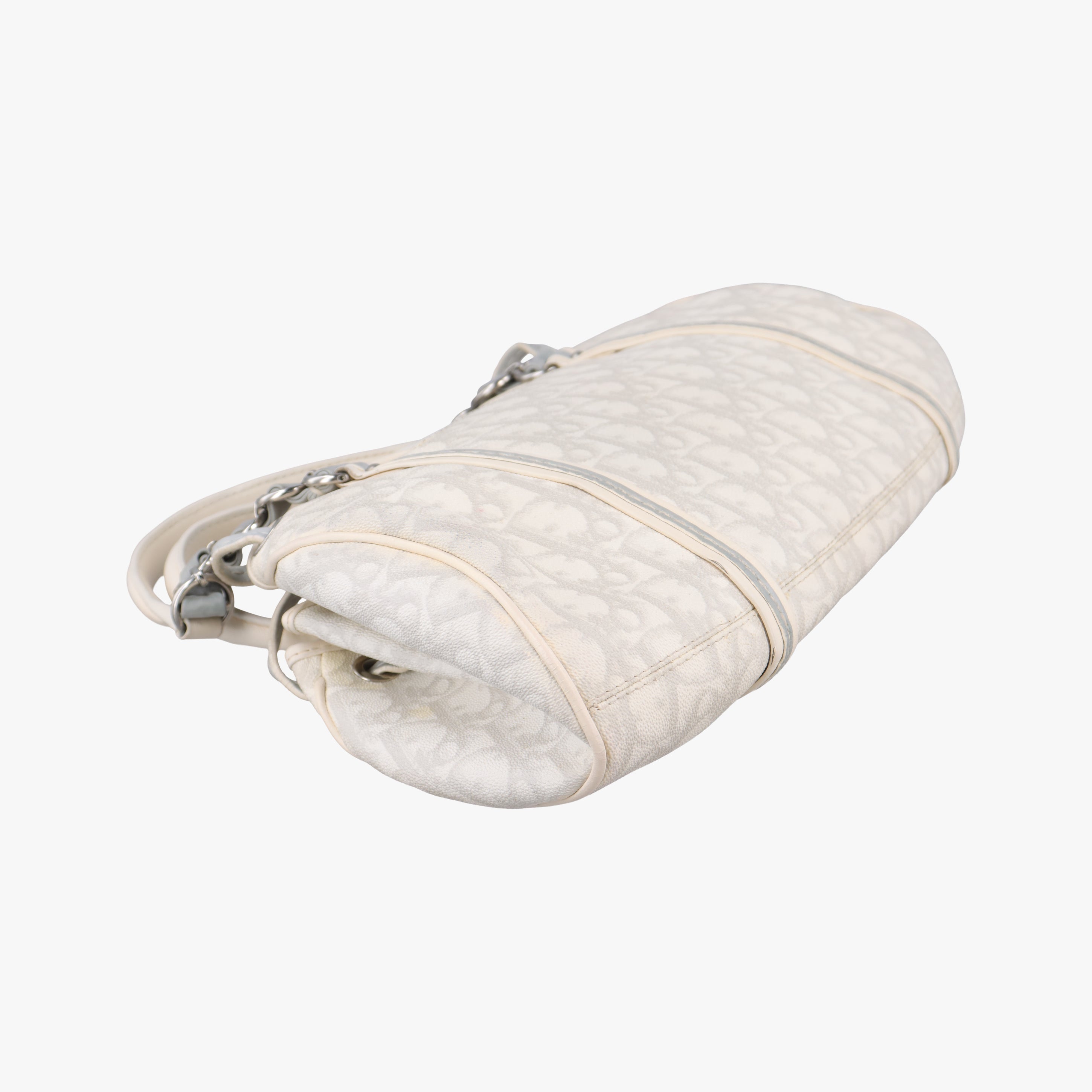 Pre-owned Christian Dior Trotter Romantic Chain Heart White pvc coated canvas  shoulderbag | stylenewstar