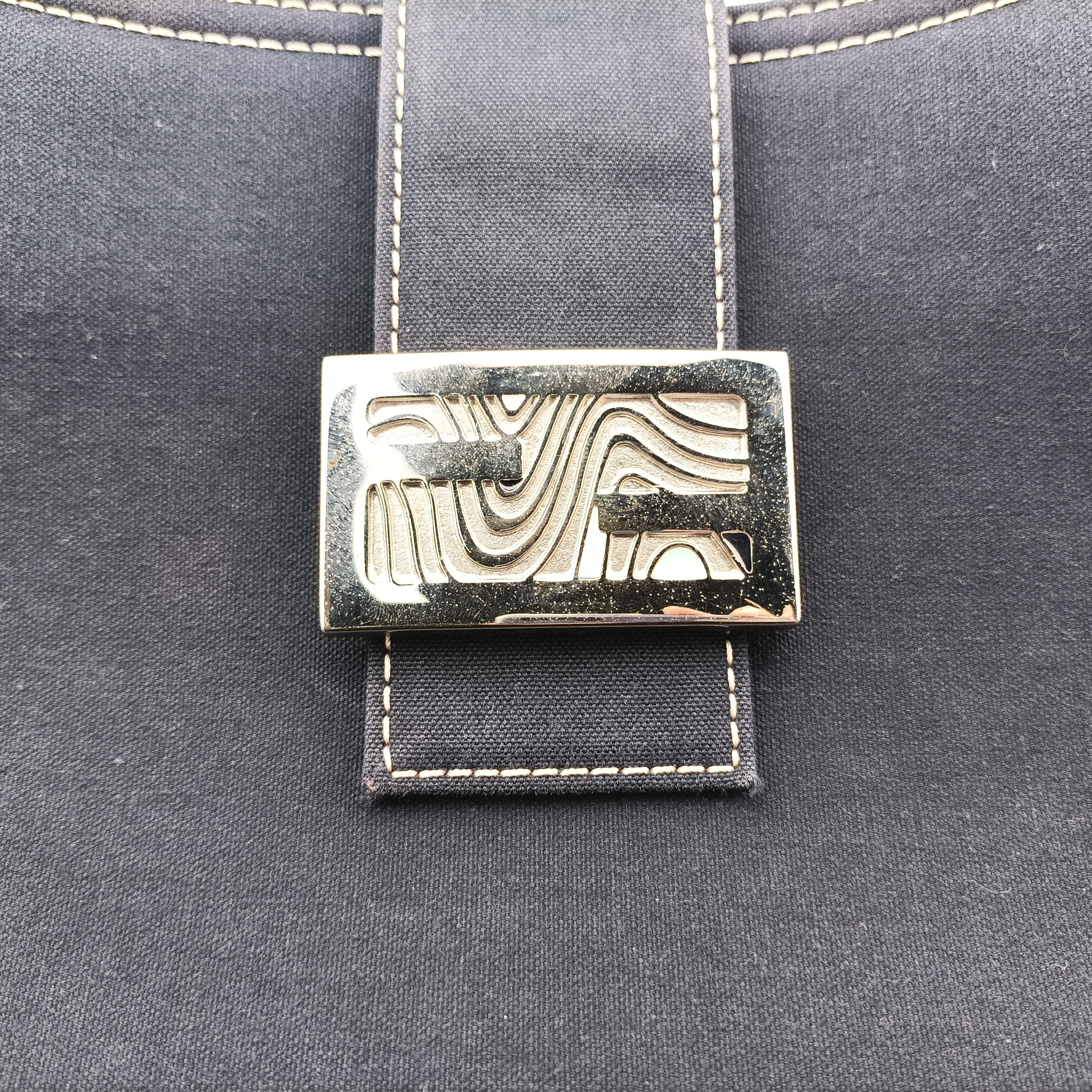 Pre-owned Fendi Mamma Baguette Navy canvas  shoulderbag | stylenewstar