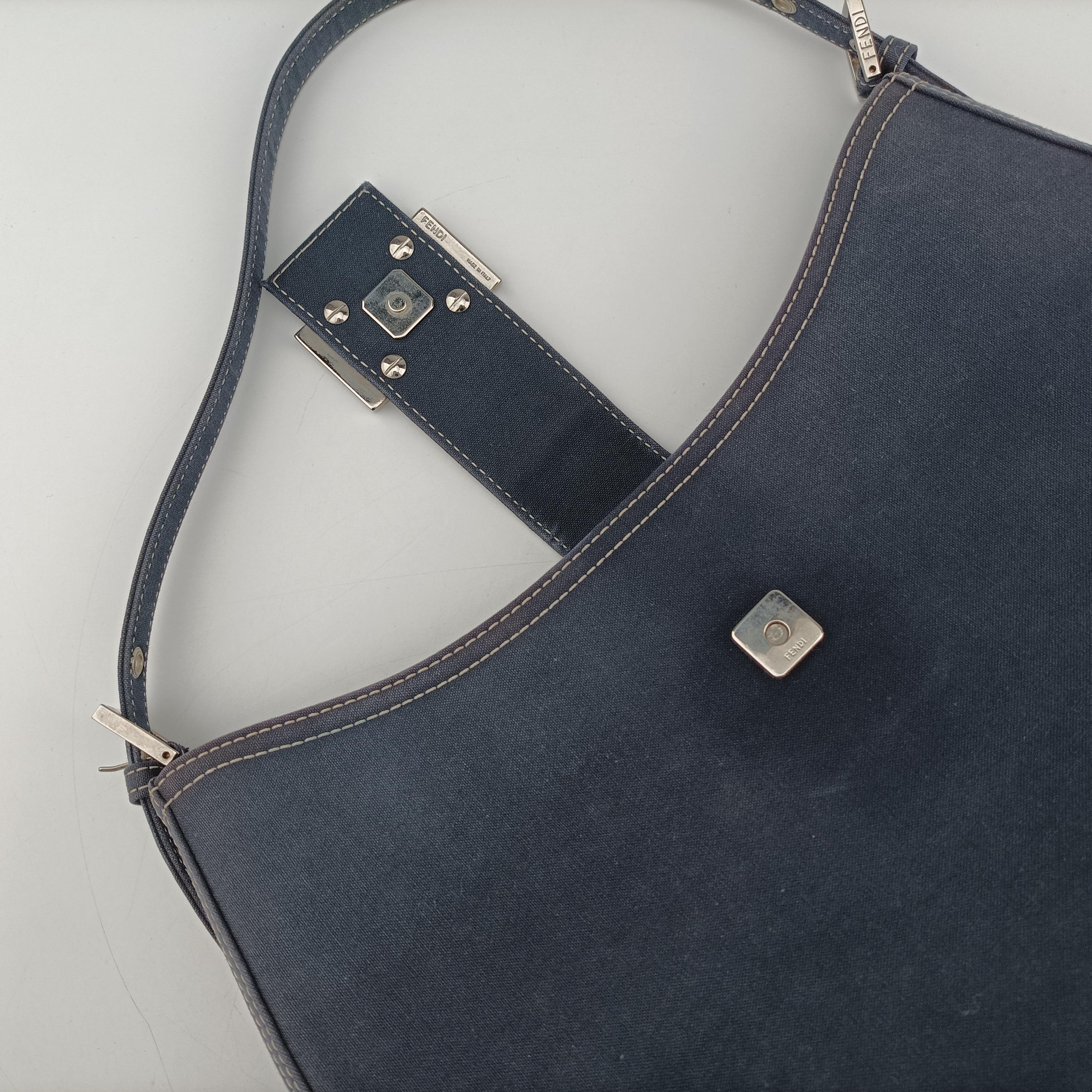 Pre-owned Fendi Mamma Baguette Navy canvas  shoulderbag | stylenewstar