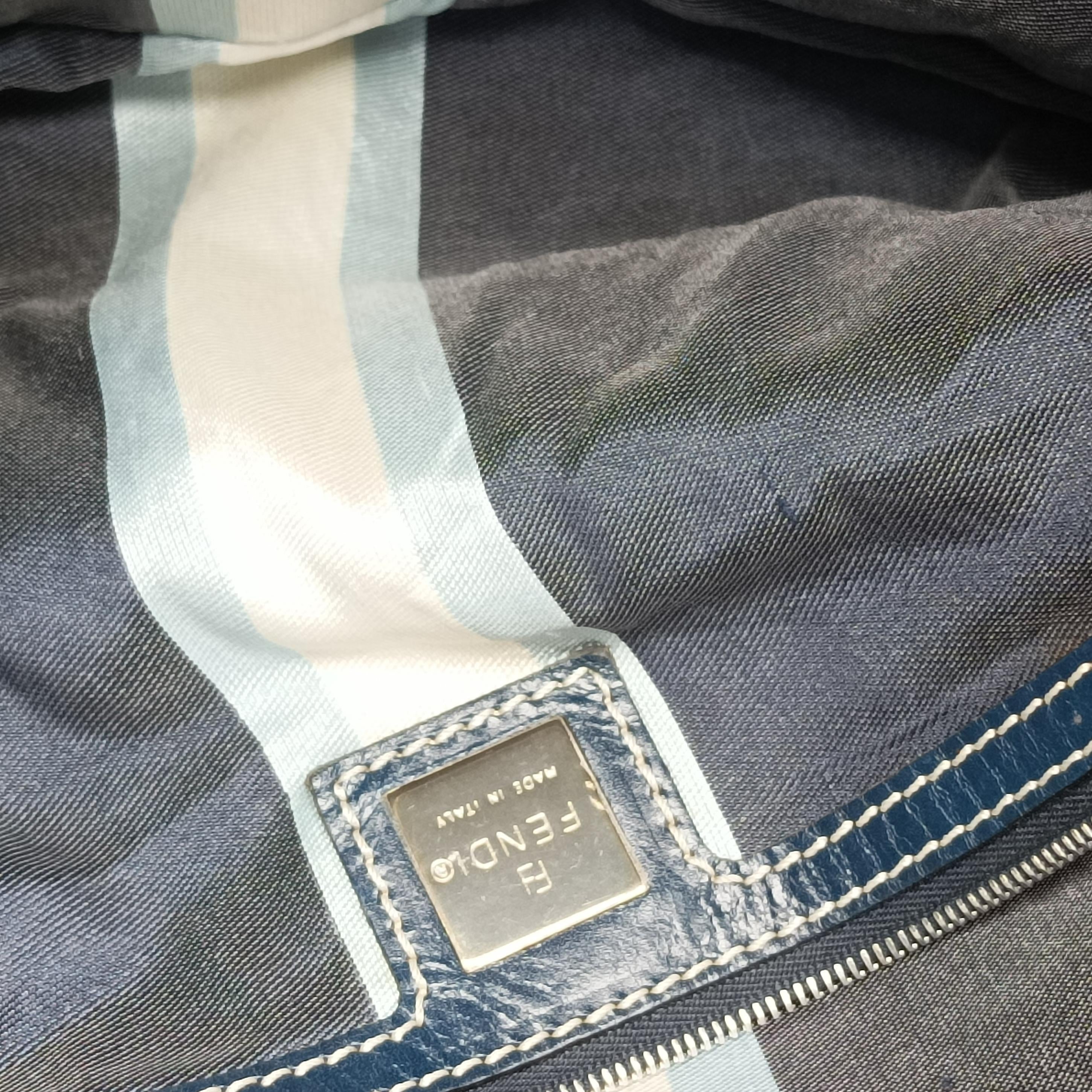 Pre-owned Fendi Mamma Baguette Navy canvas  shoulderbag | stylenewstar