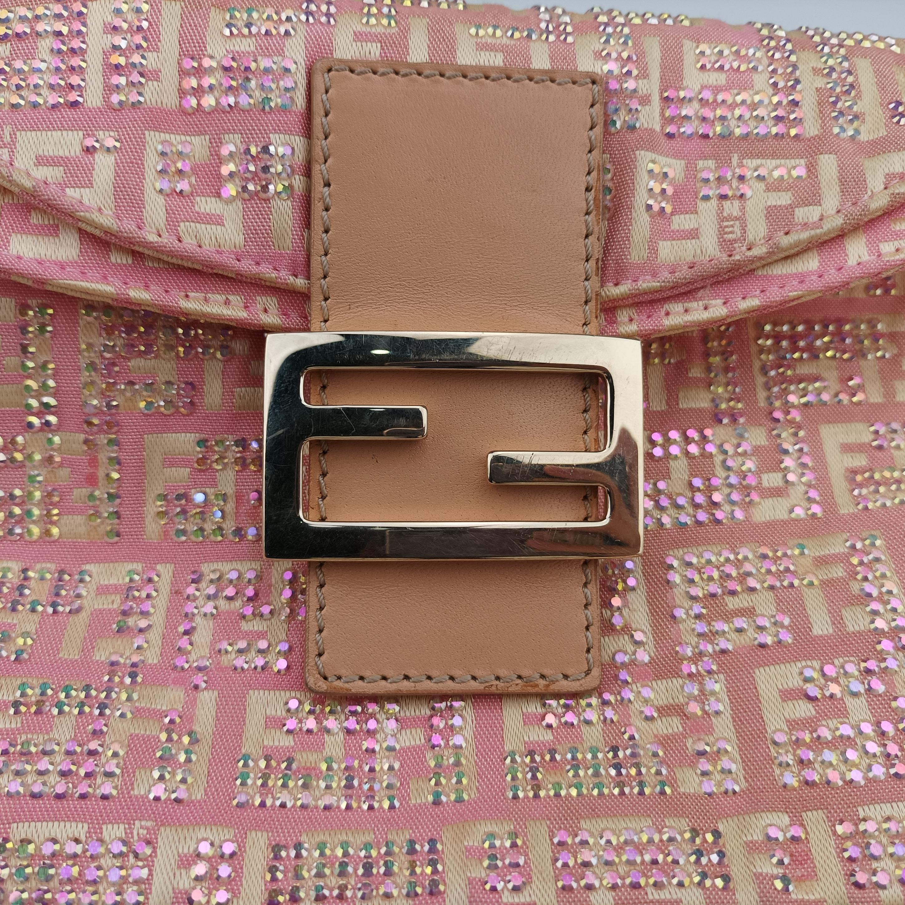 Pre-owned Fendi Mamma Bucket Pink Canvas 8BR009 shoulderbag | stylenewstar