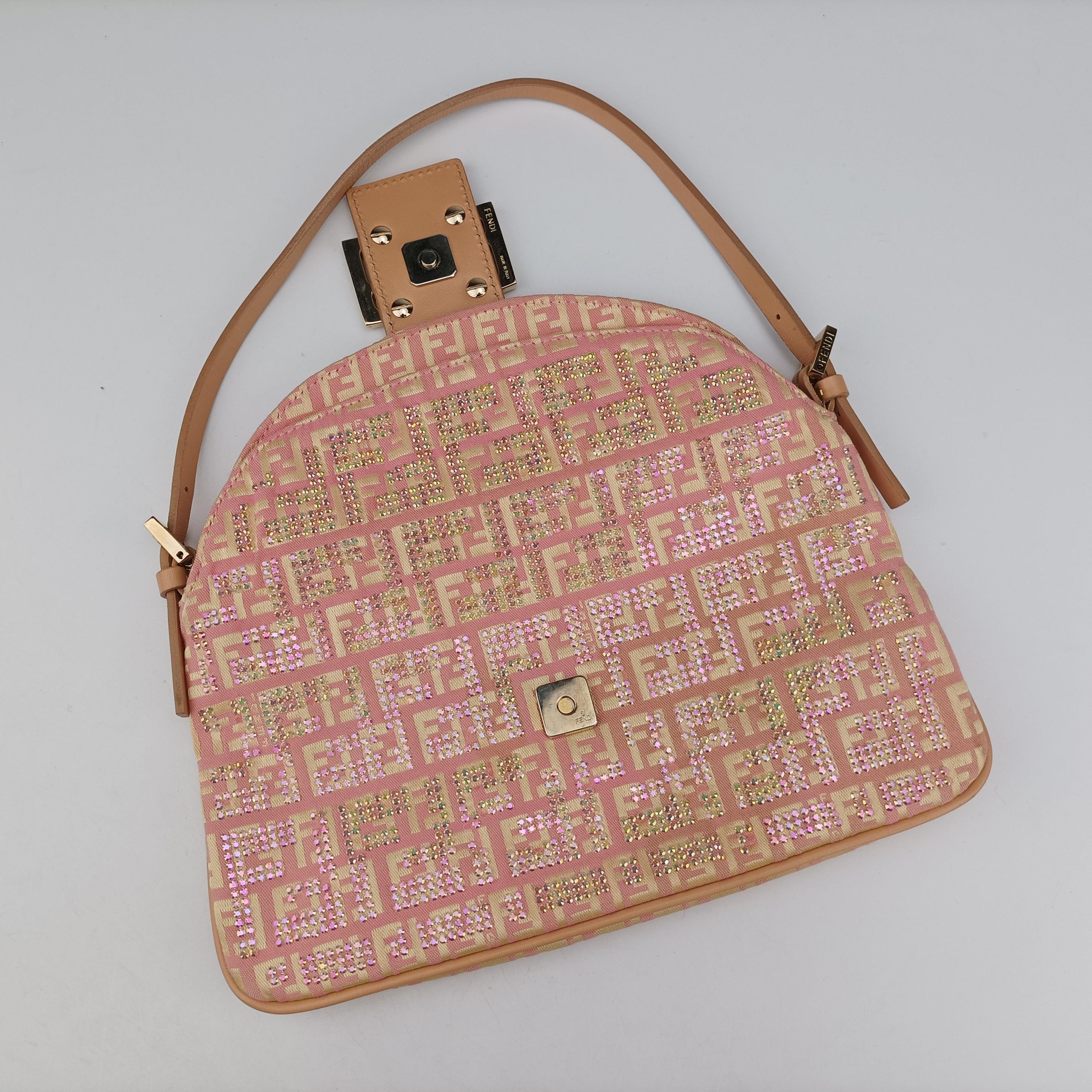 Pre-owned Fendi Mamma Bucket Pink Canvas 8BR009 shoulderbag | stylenewstar