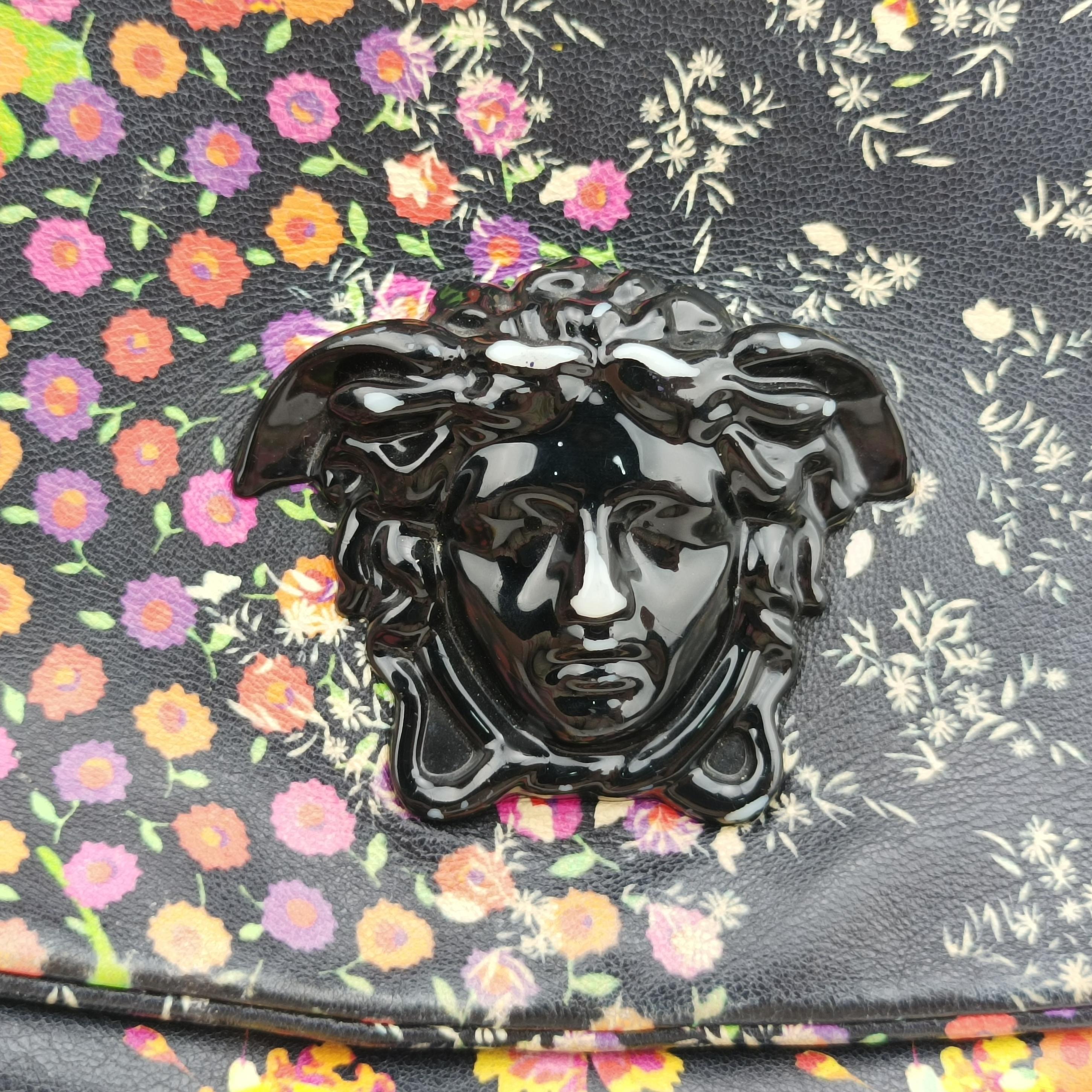 Pre-owned VERSACE MEDUSA Multicolour Leather  shoulderbag | stylenewstar