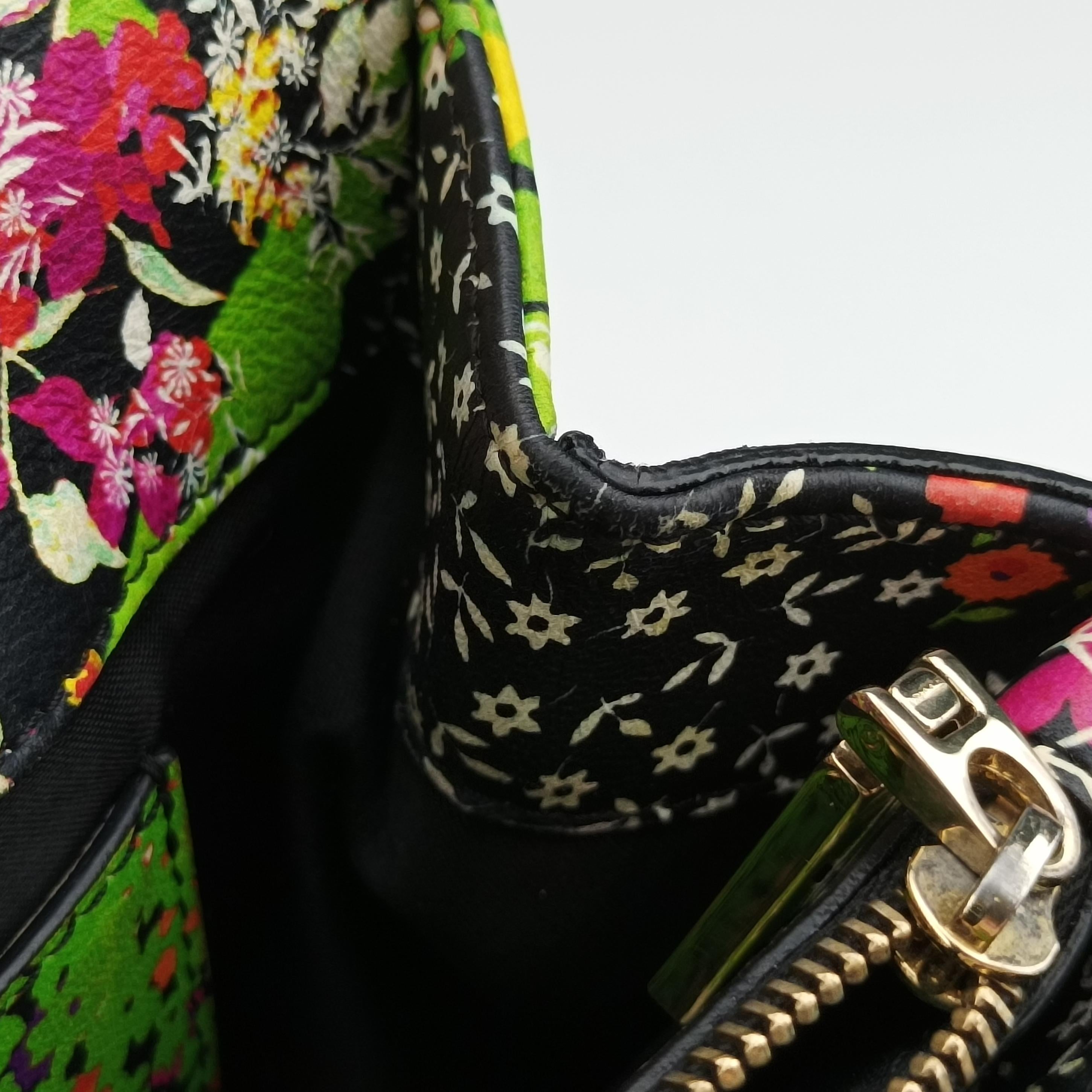 Pre-owned VERSACE MEDUSA Multicolour Leather  shoulderbag | stylenewstar