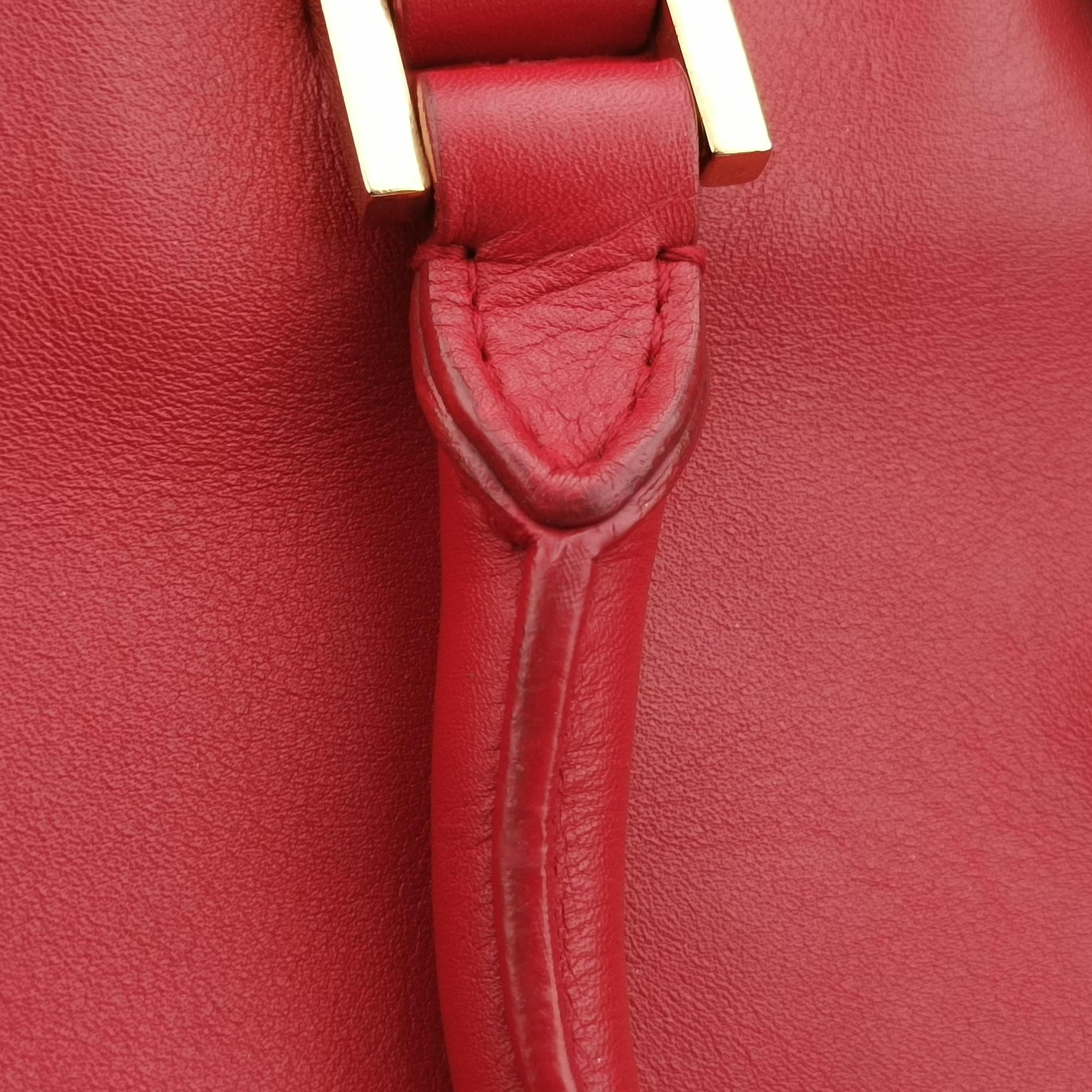 Secondhand Yves Saint Laurent Y Ligne Petit Cabas Red Leather 311210 shoulderbag | stylenewstar