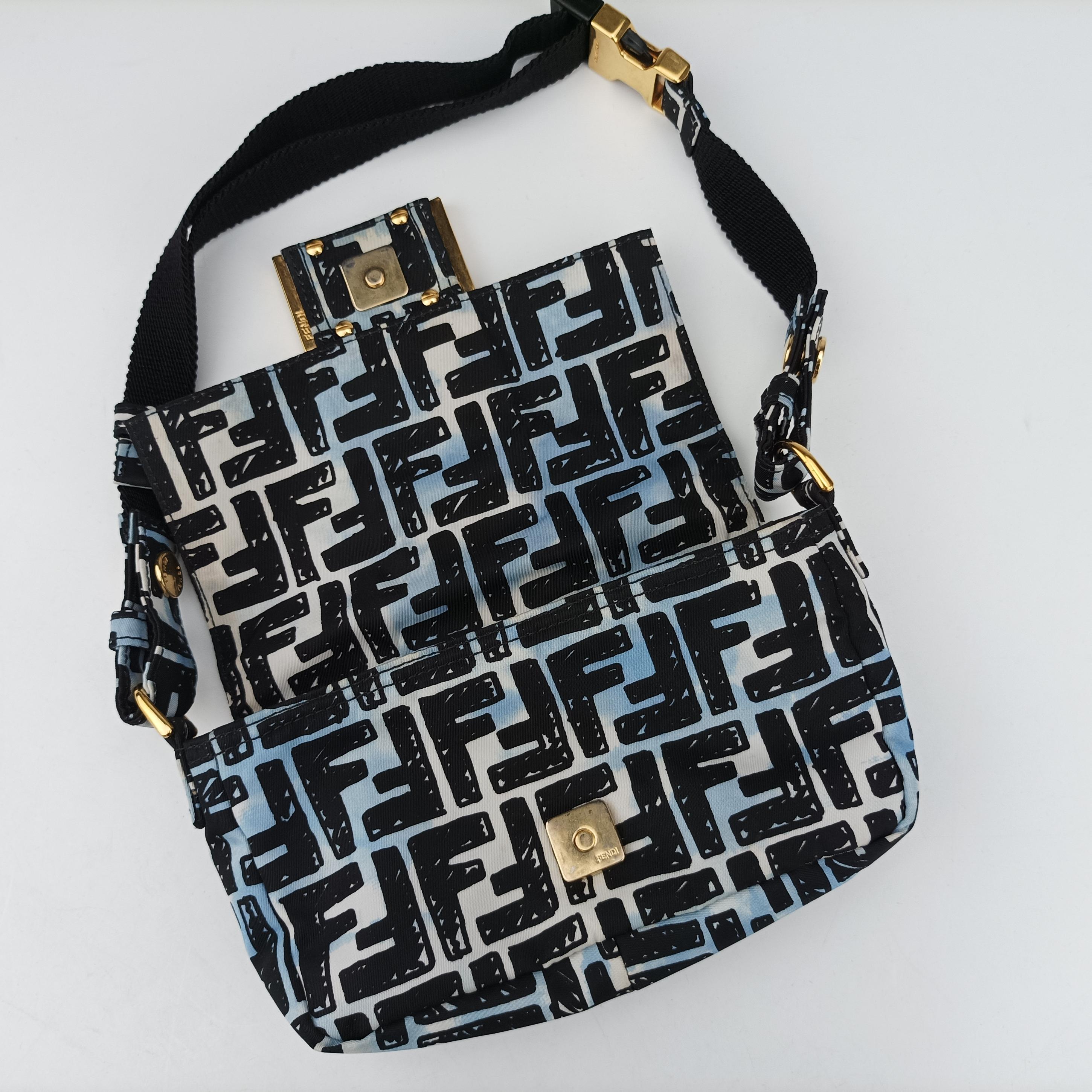 Pre-owned Fendi Mamma Bucket Black×Multicolour Nylon 8BR784 shoulderbag | stylenewstar