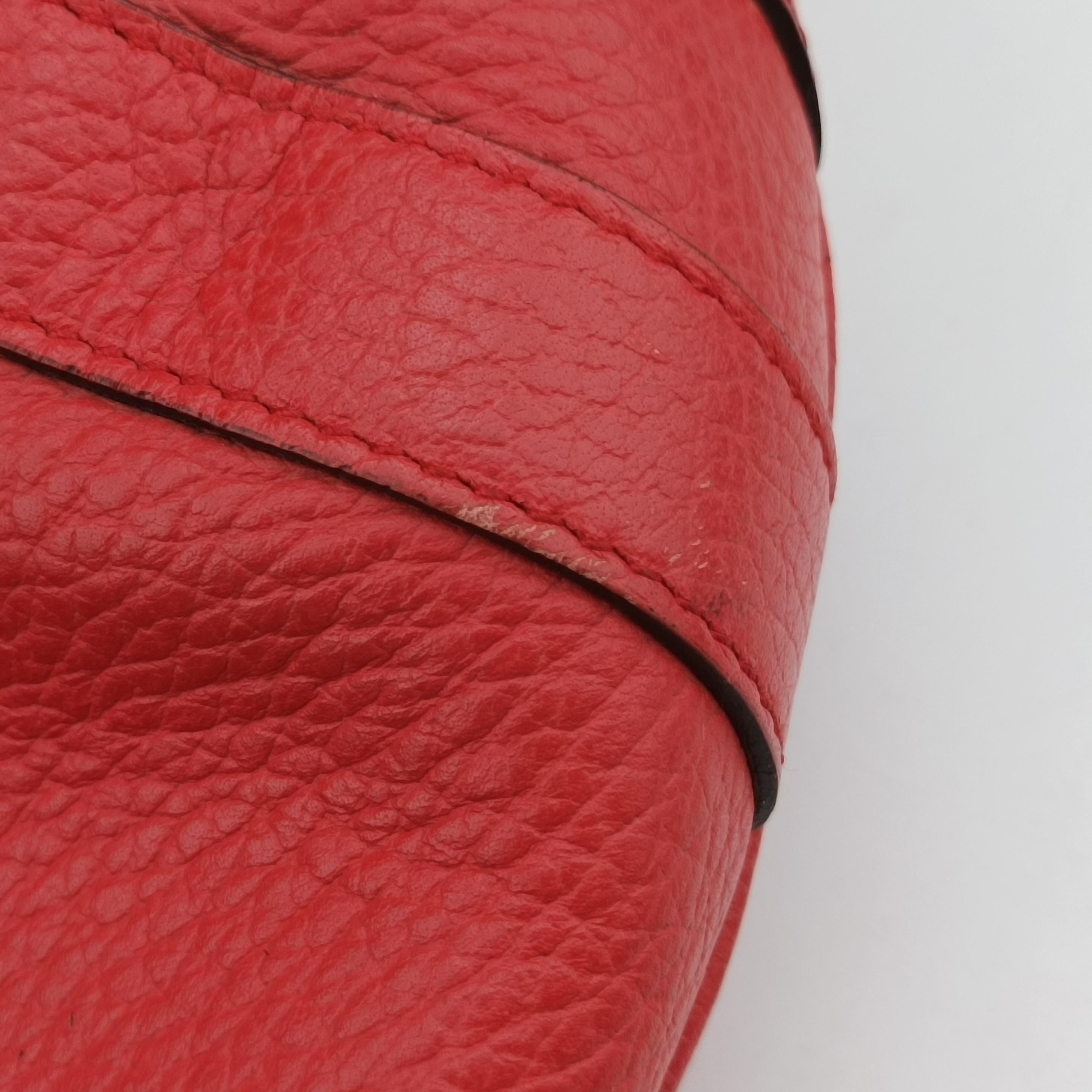 Pre-owned Gucci Abbey Red Leather 268641 shoulderbag | stylenewstar