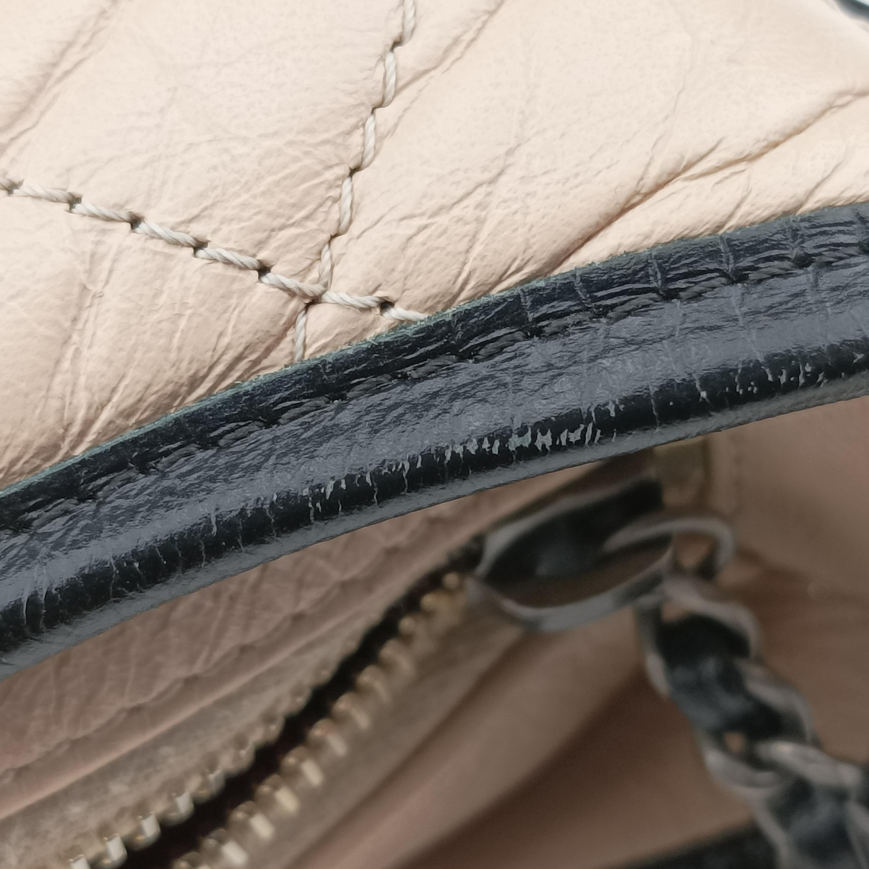 Pre-owned Chanel GABRIELLE Black×beige Leather A93824 shoulderbag | stylenewstar