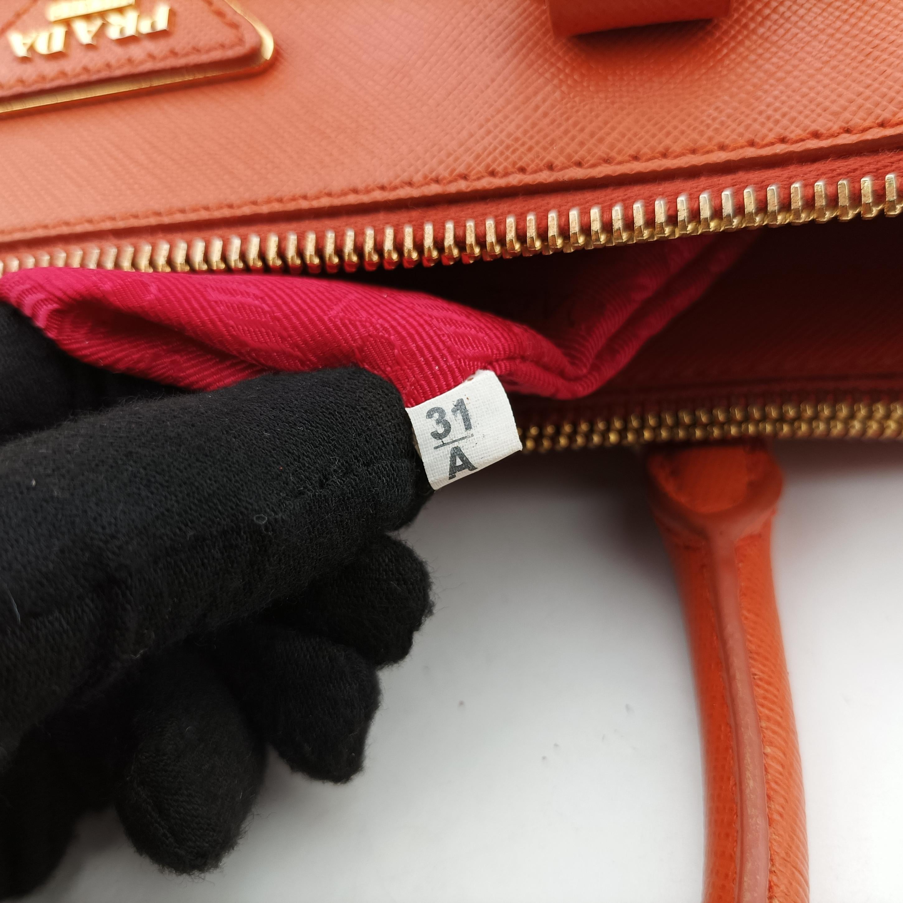 Pre-owned Prada Galleria Orange×red SAFFIANO Leather B2274C shoulderbag | stylenewstar