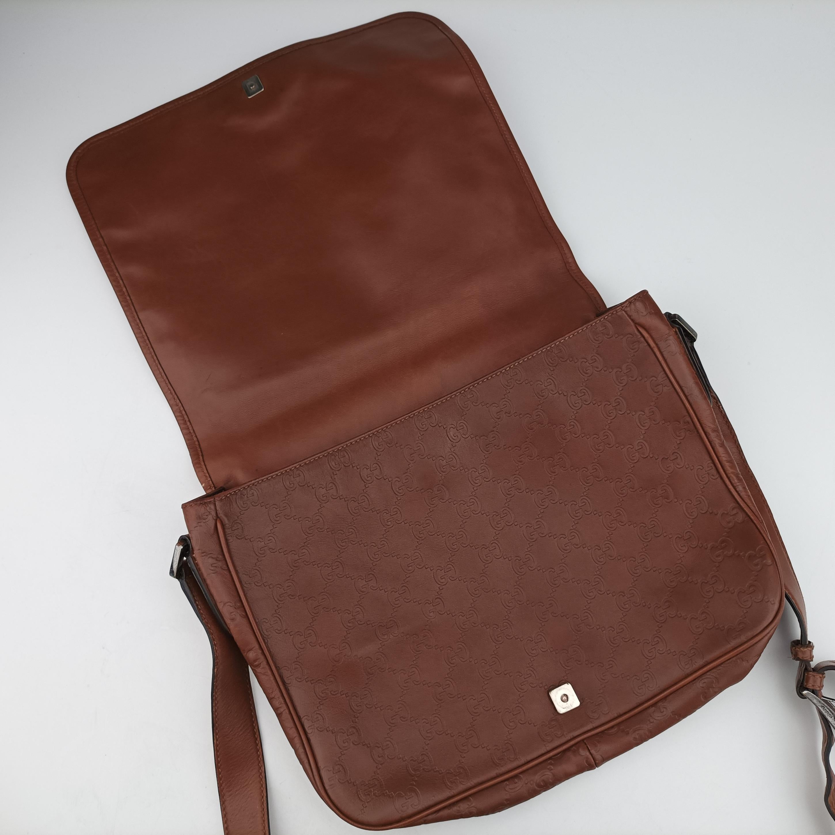 Pre-owned Gucci Guccissima Brown leather 145844 shoulderbag | stylenewstar