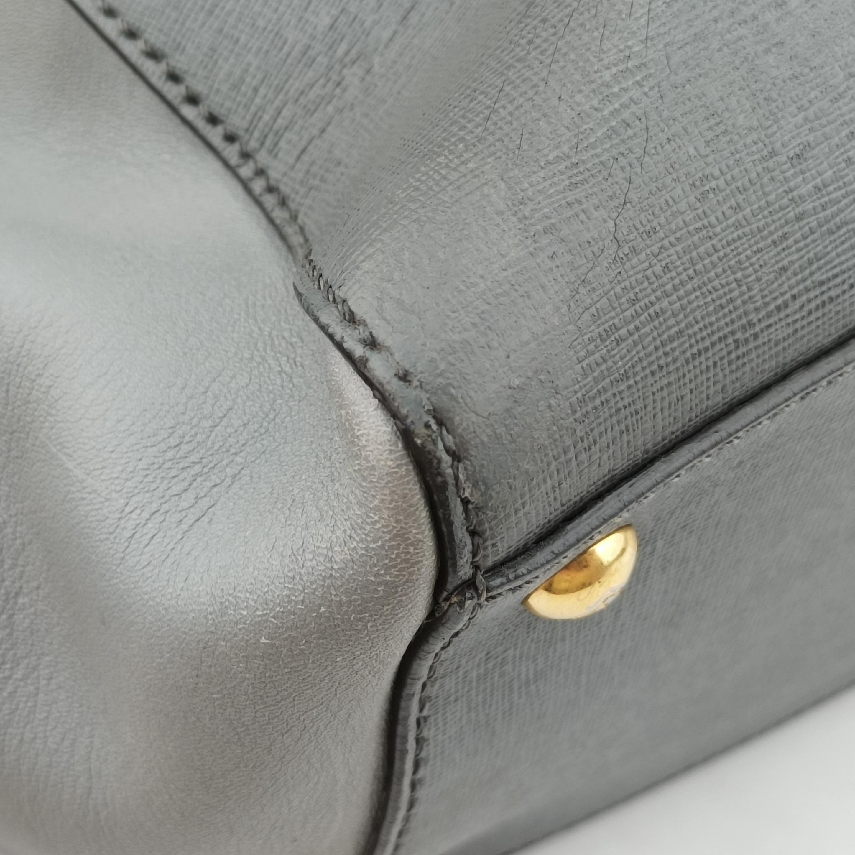 Pre-owned Fendi 2 JOURS Grey Leather 8BH250 shoulderbag | stylenewstar