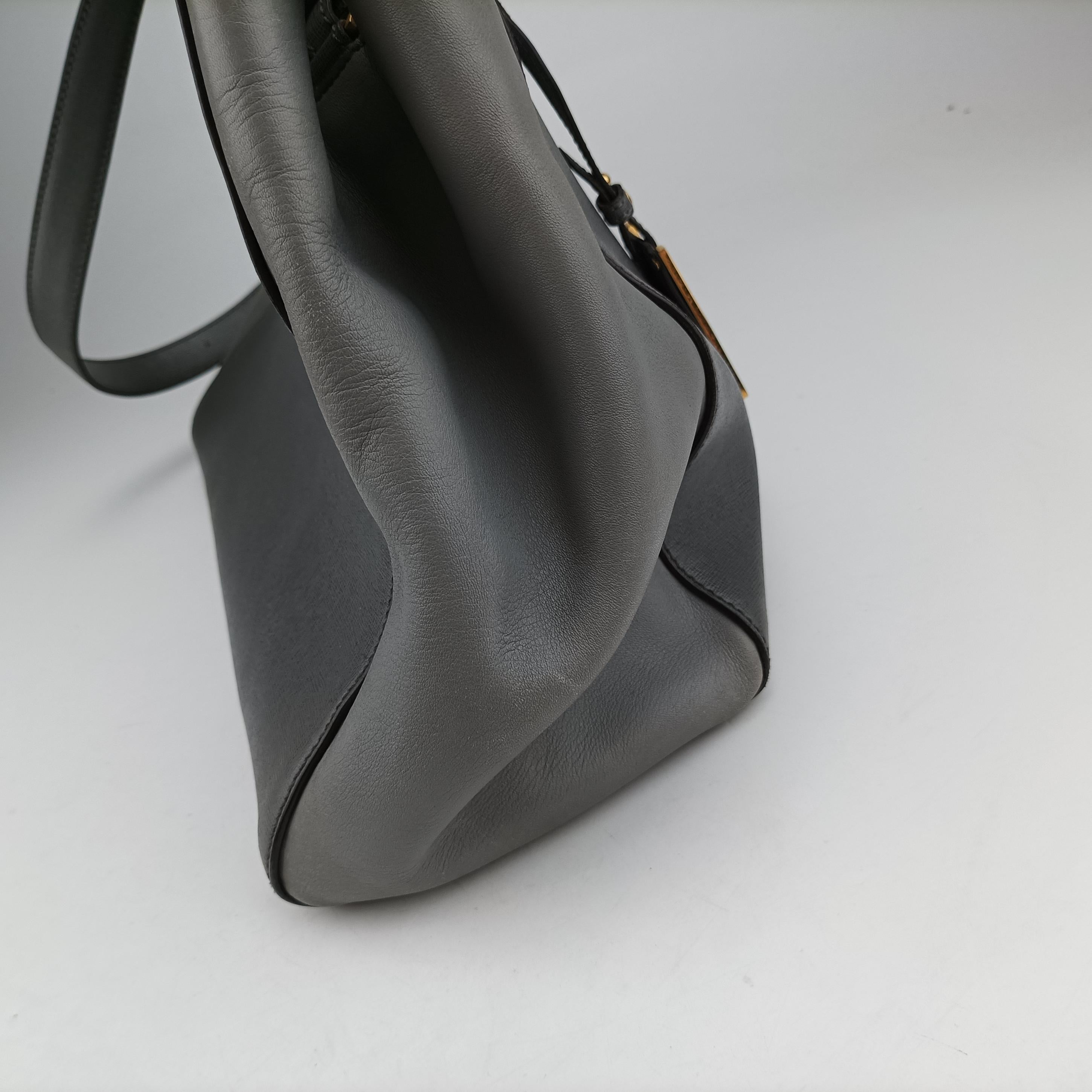 Pre-owned Fendi 2 JOURS Grey Leather 8BH250 shoulderbag | stylenewstar